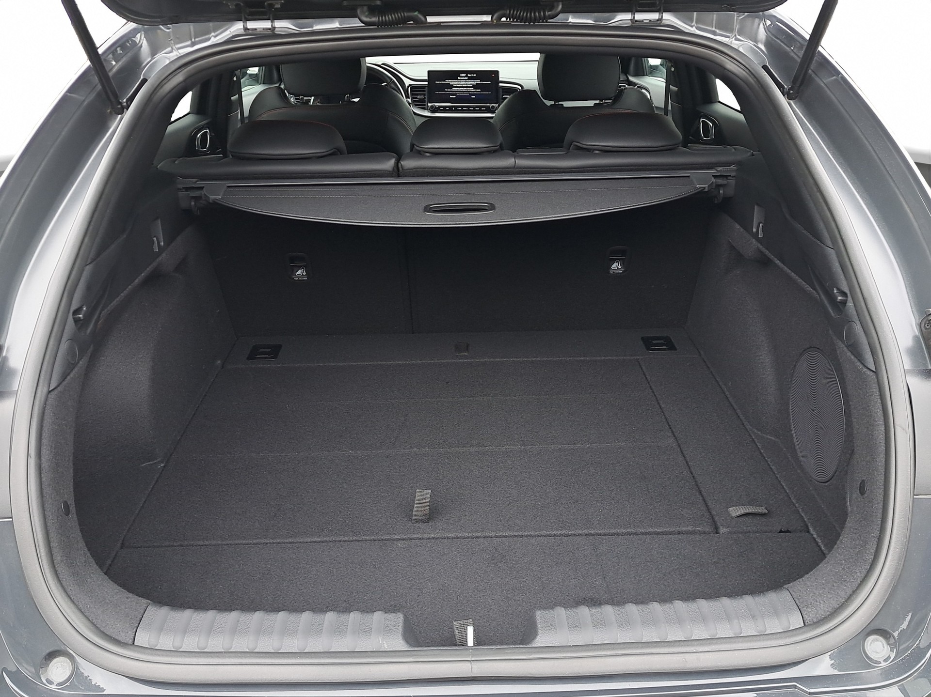 KIA ProCeed 1.6 T-GDi GT DCT-image-10