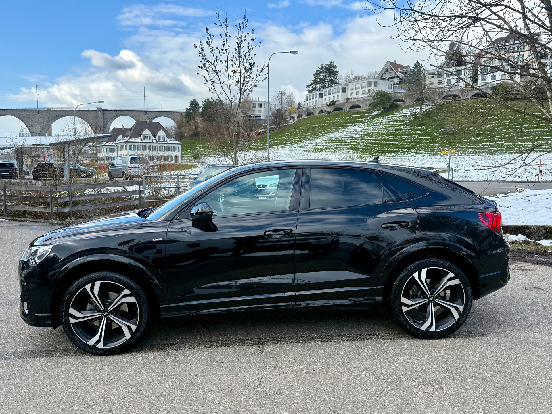 AUDI Q3 35 TFSI S line Attraction S-tronic-image-2
