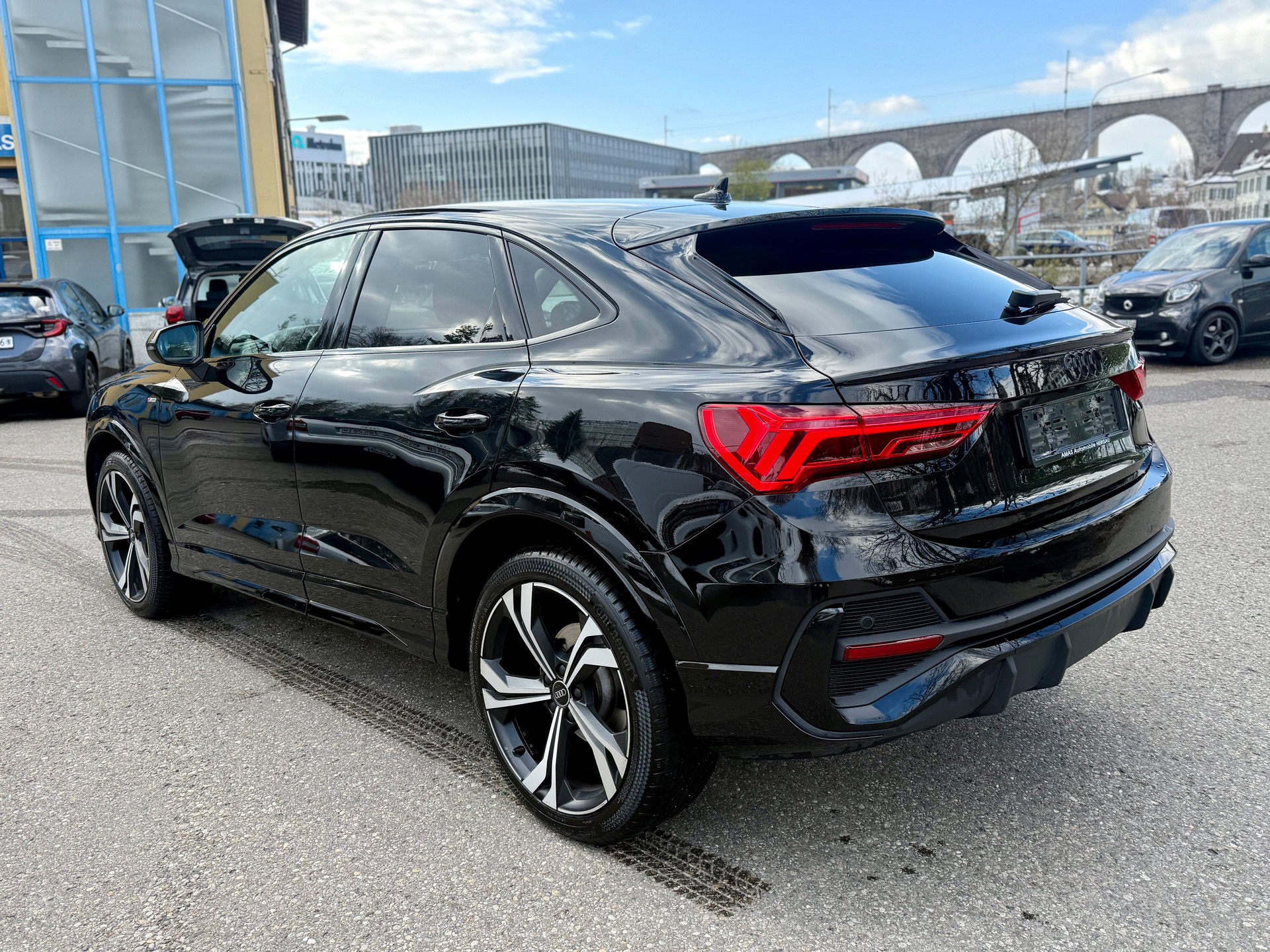 AUDI Q3 35 TFSI S line Attraction S-tronic-image-3
