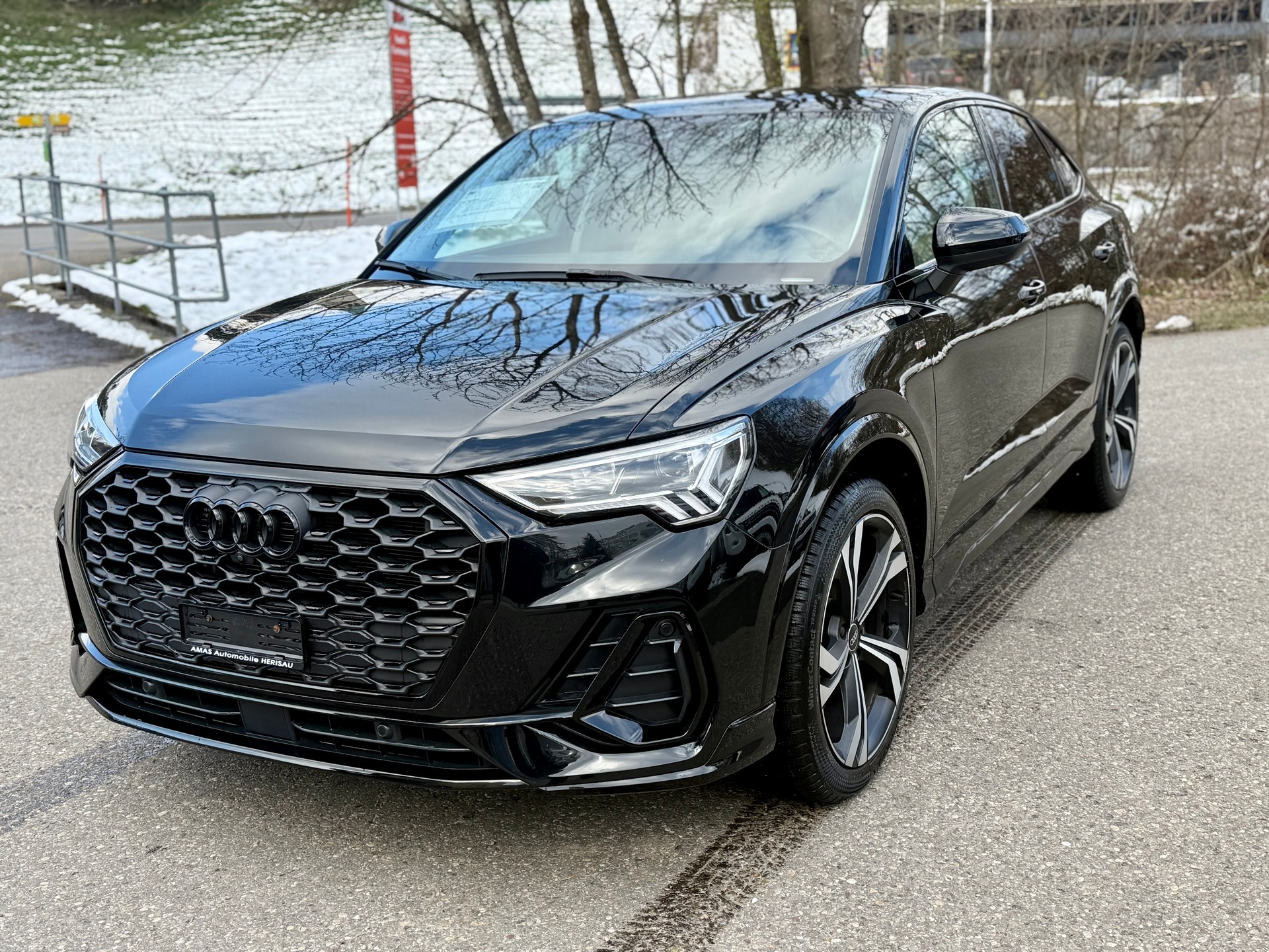 AUDI Q3 35 TFSI S line Attraction S-tronic-image-0