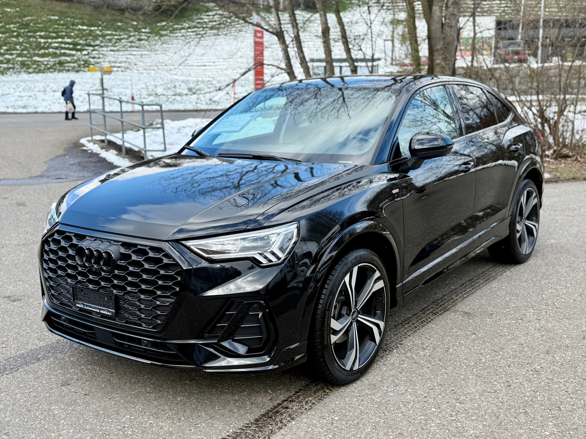 AUDI Q3 35 TFSI S line Attraction S-tronic-image-1