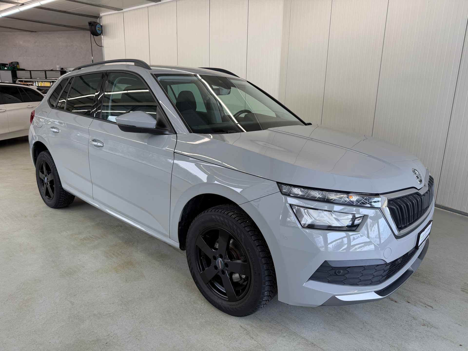 SKODA Kamiq 1.0 TSI Ambition DSG-showroom-element-1