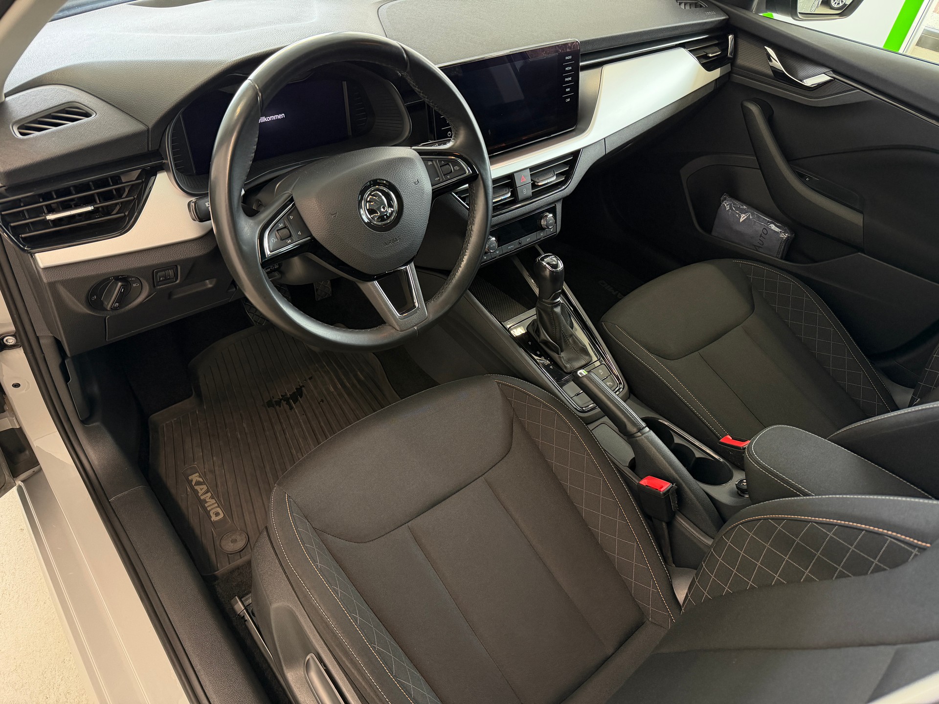 SKODA Kamiq 1.0 TSI Ambition DSG-image-9