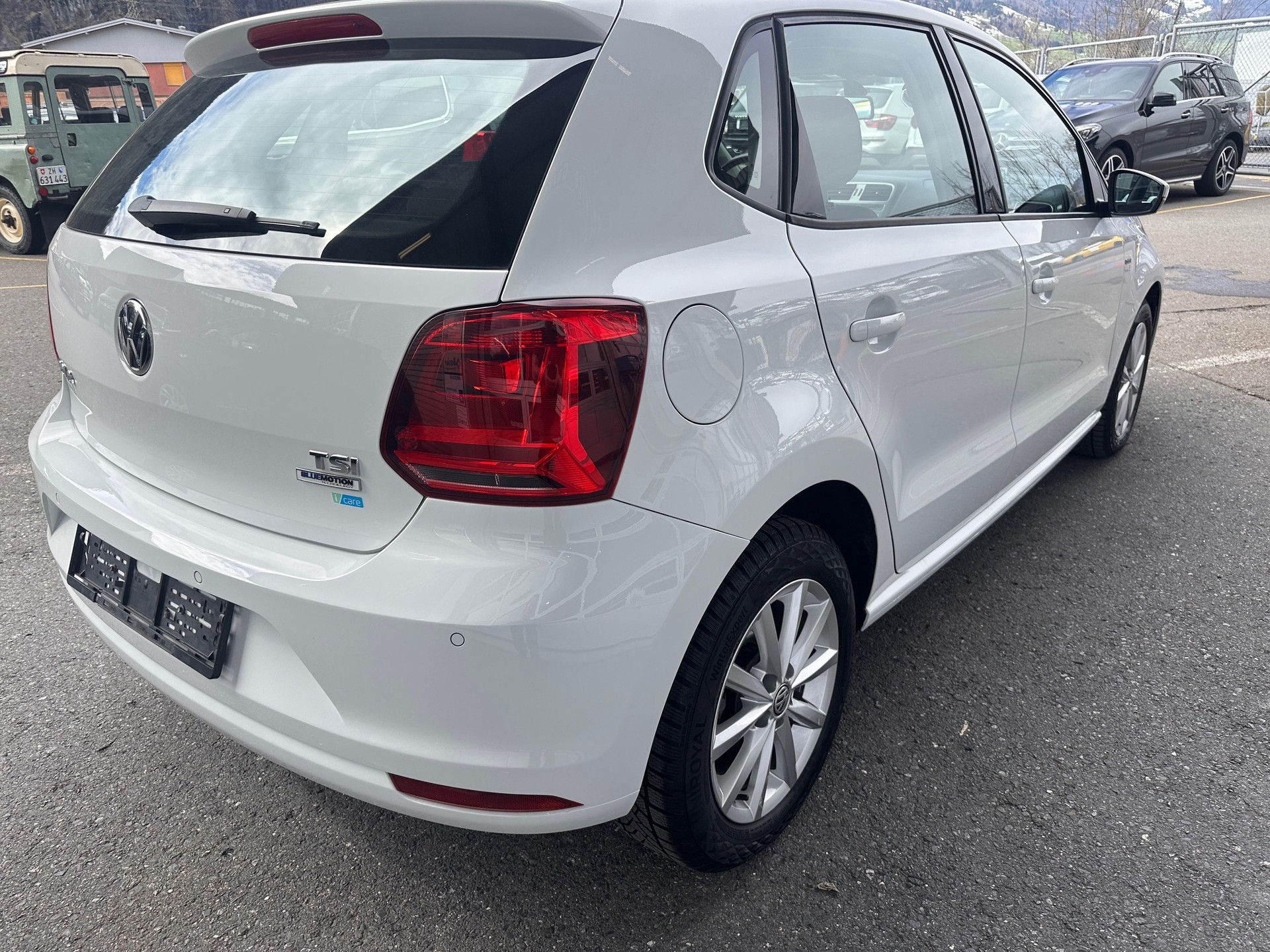 VW Polo 1.2 TSI BMT Lounge DSG** AUS ERSTER HAND** WIE AUS SCHAUFENSTER TOP ZUSTAND** LÜCKENLOSER SERVICE HEFT**-image-4