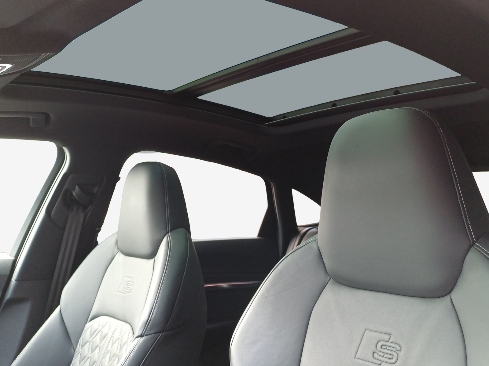 AUDI e-tron S Sportback quattro-image-14