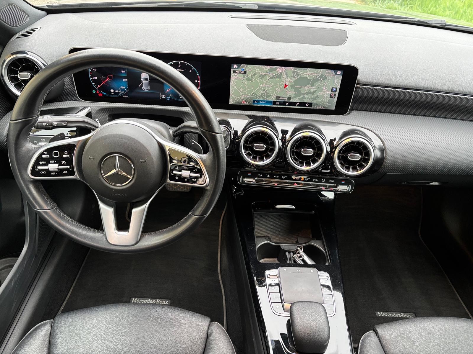 MERCEDES-BENZ A 180 d-image-10