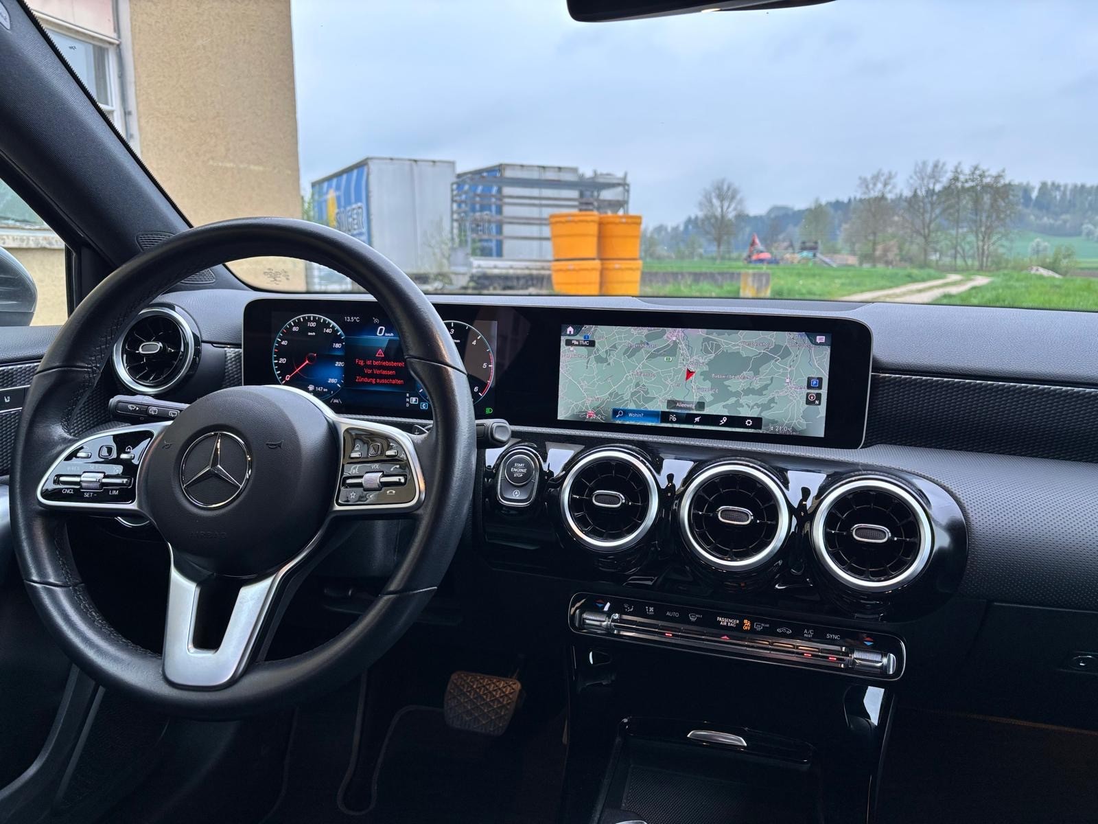 MERCEDES-BENZ A 180 d-image-13