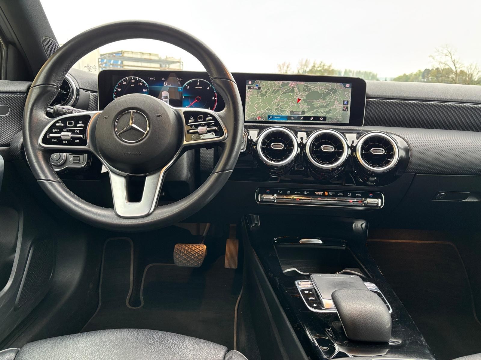 MERCEDES-BENZ A 180 d-image-11