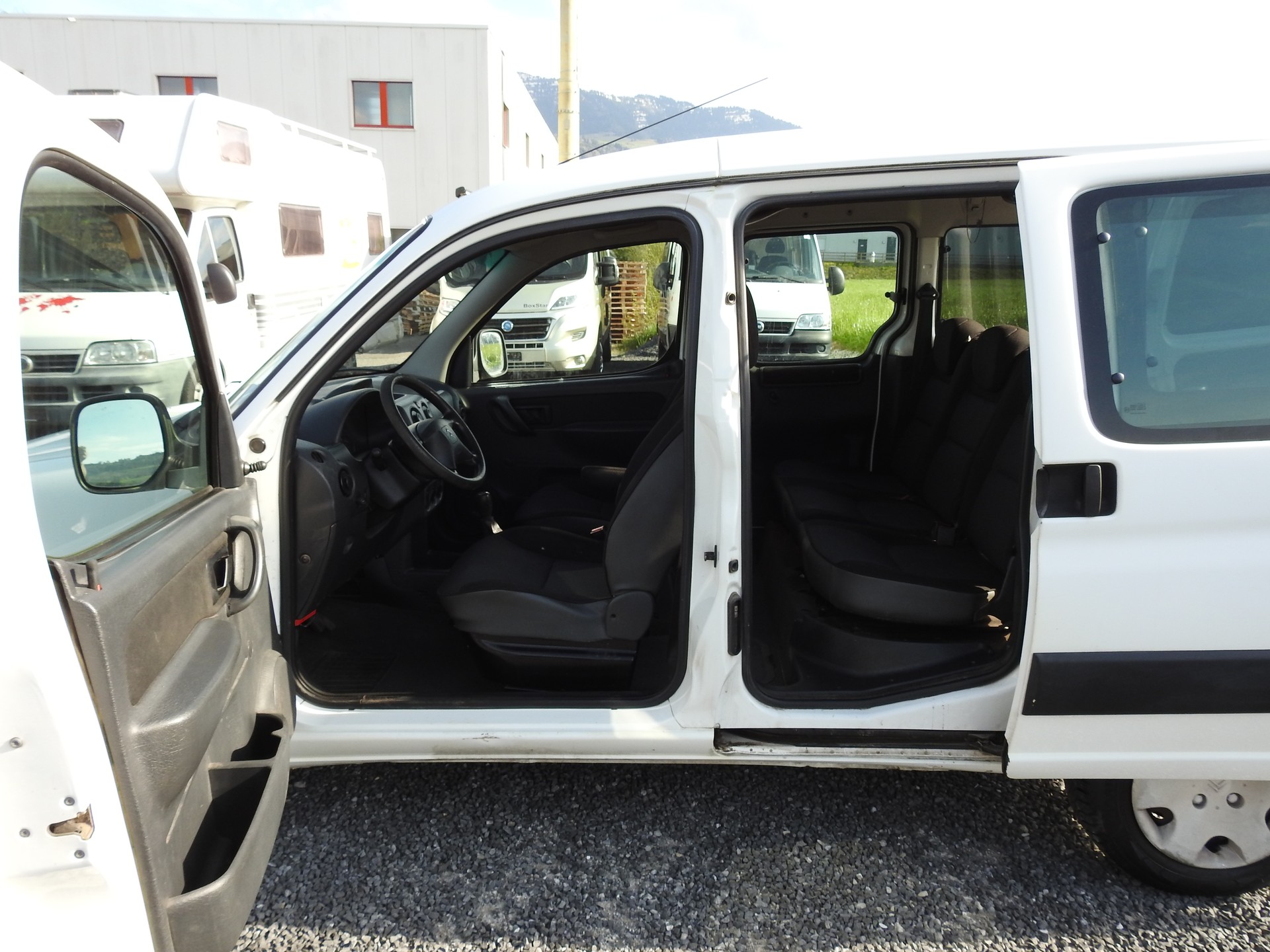 CITROEN Berlingo 1.6 HDi-image-15