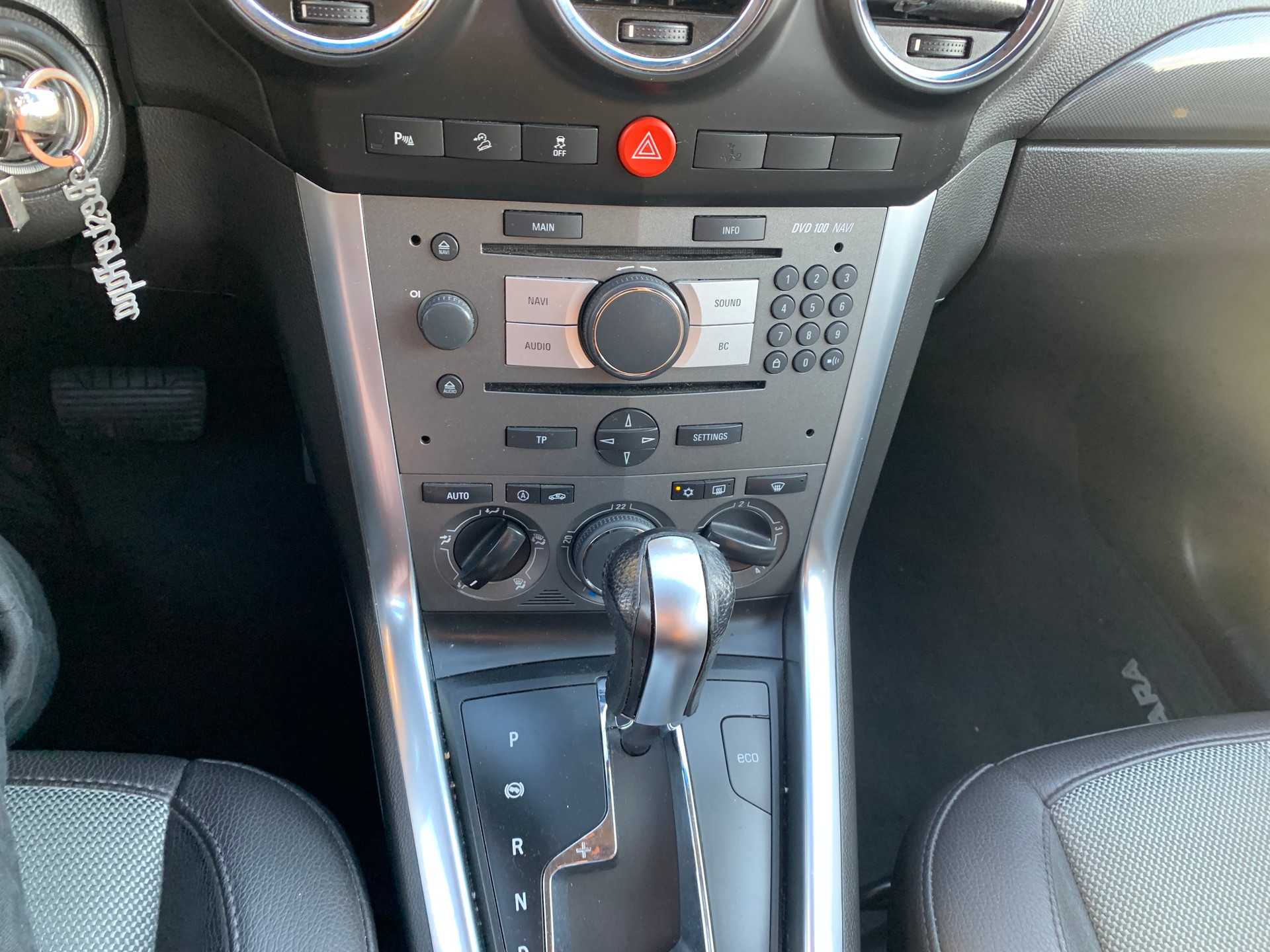 OPEL Antara 2.2 CDTi Cosmo 4WD Automatic-image-15