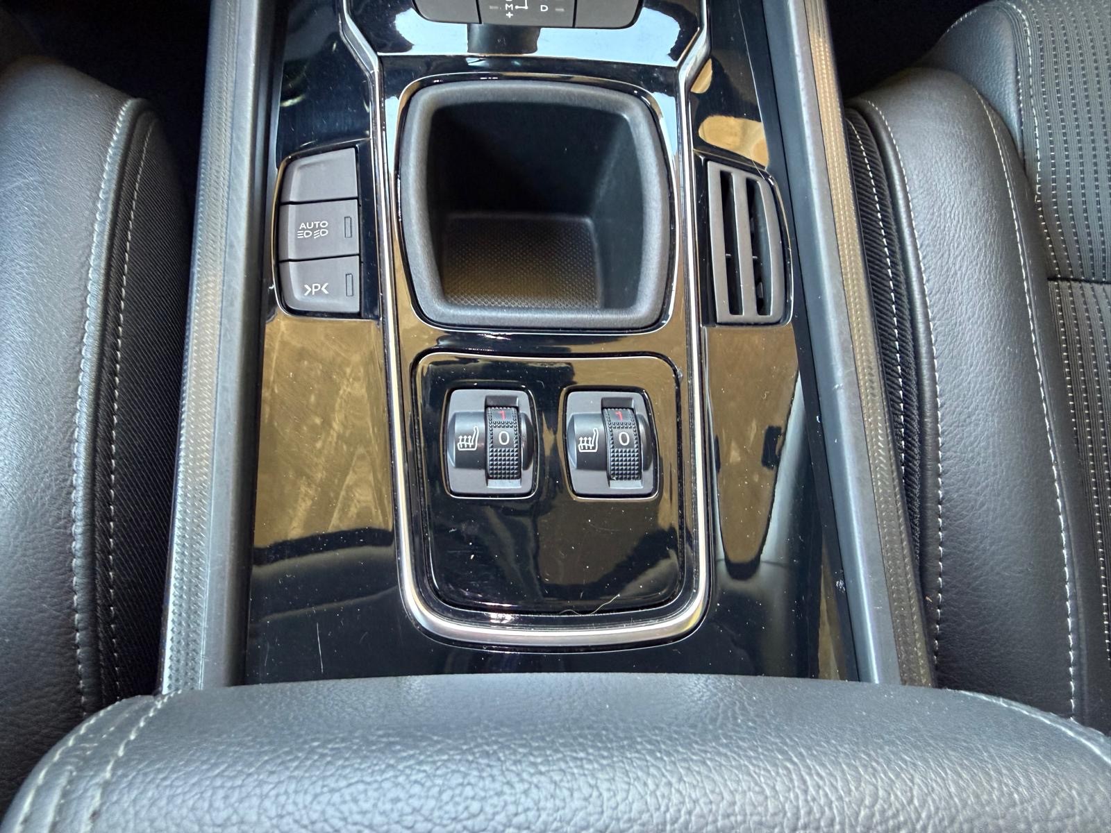 PEUGEOT 508 SW 2.0 HDI Style Automatic-image-10