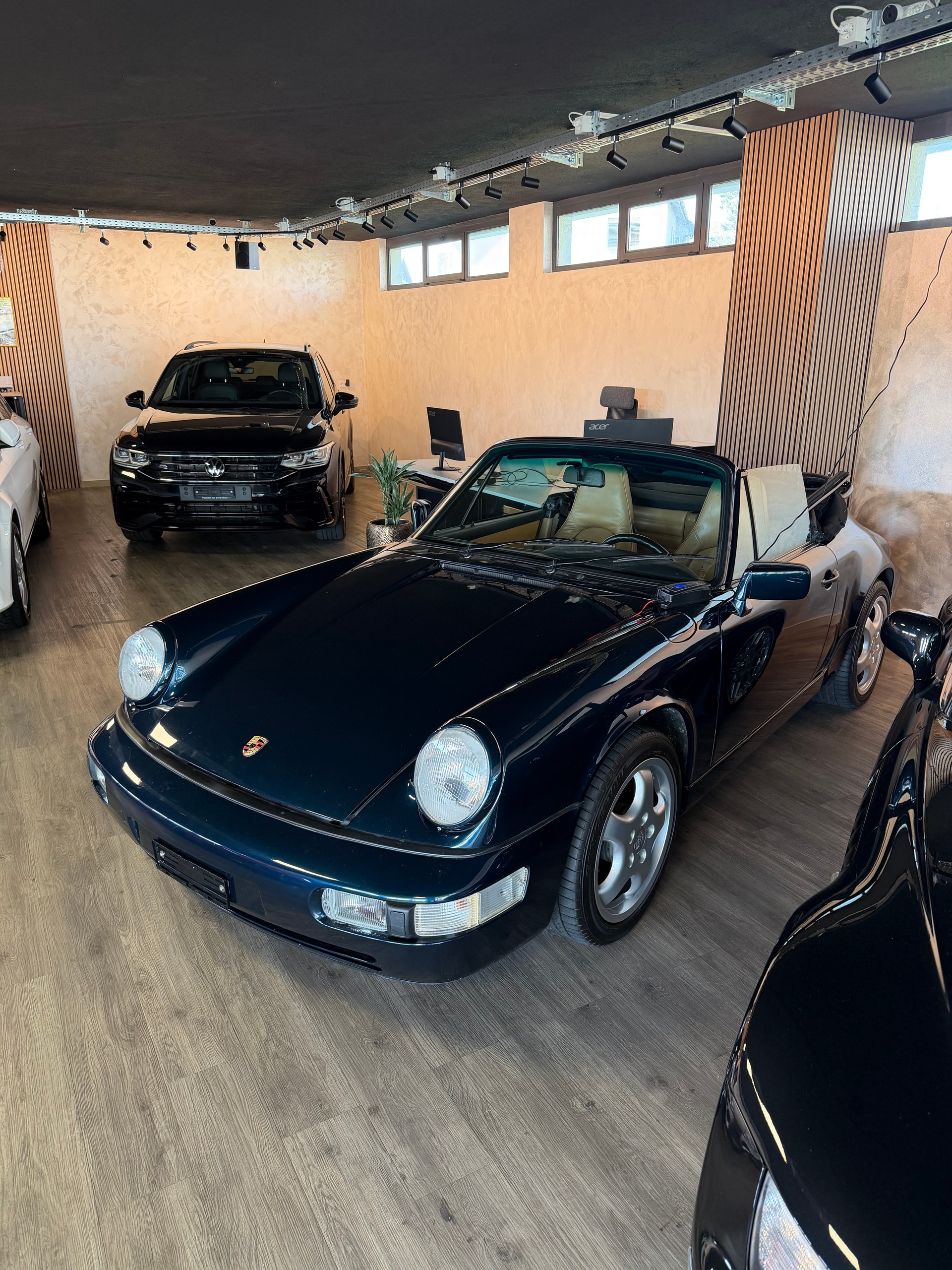 PORSCHE Carrera 2 Cabrio-image-1
