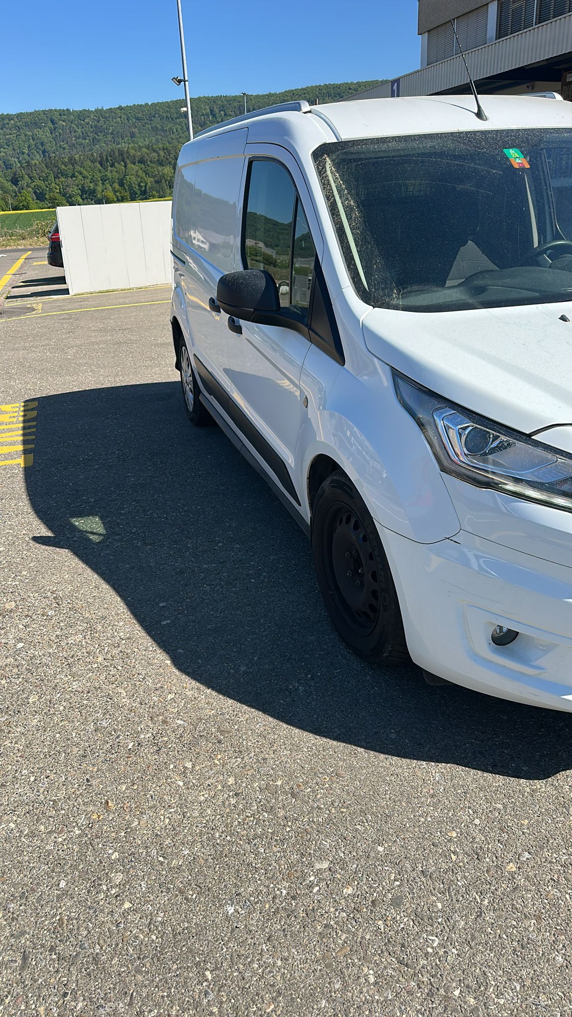 FORD Transit Connect Van T210 1.5 Eco Blue Ambiente A-image-1