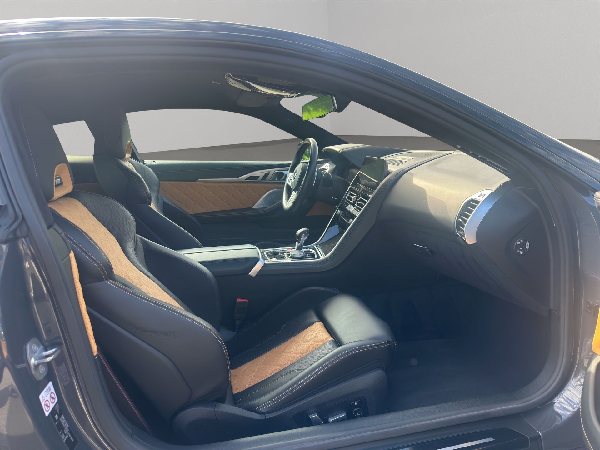 BMW M8 xDrive Steptronic M Competition-image-11