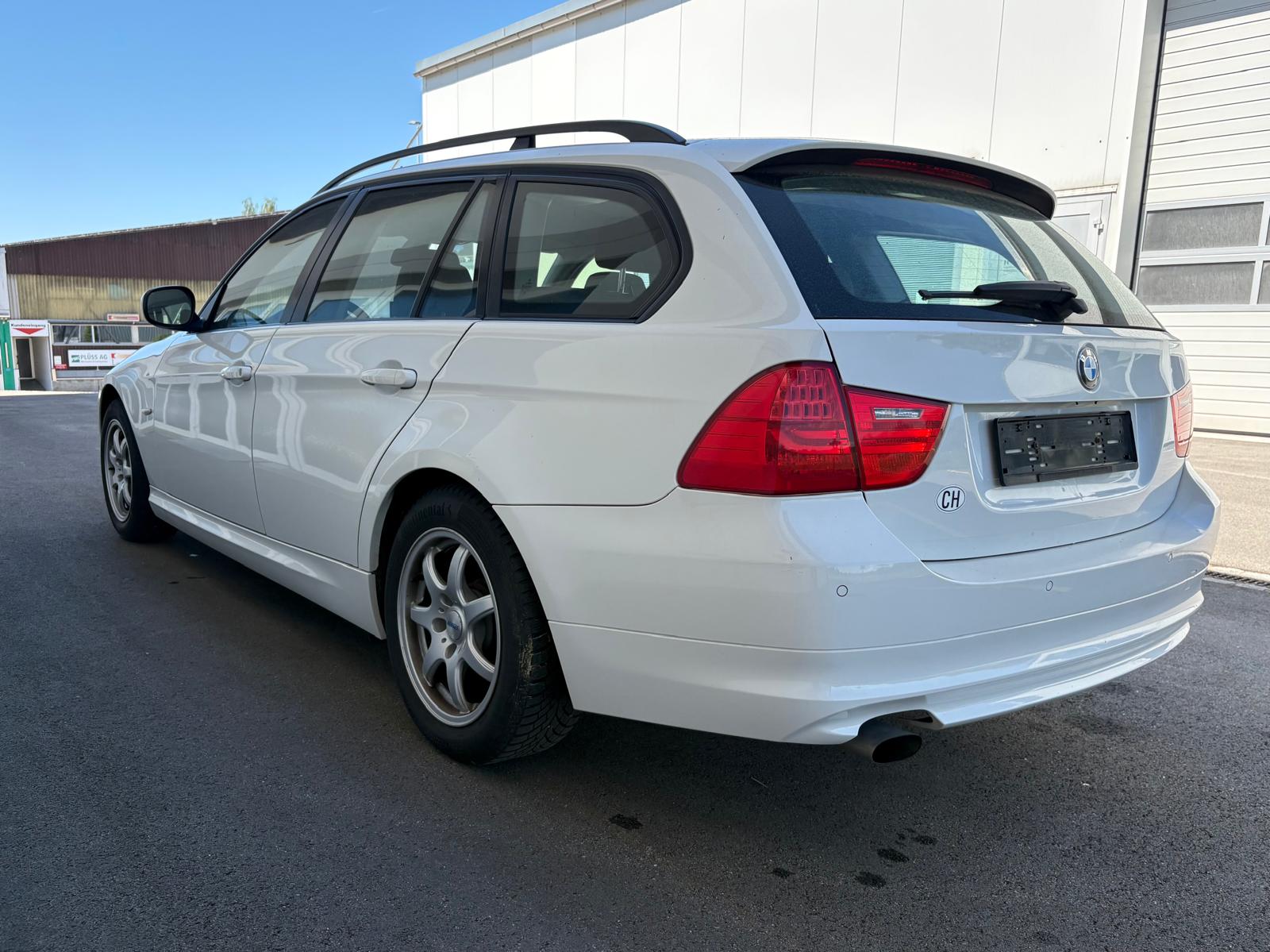 BMW 318i Touring Xenon PDC Alu-image-3