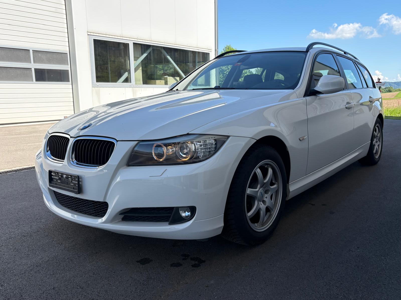 BMW 318i Touring Xenon PDC Alu-image-4