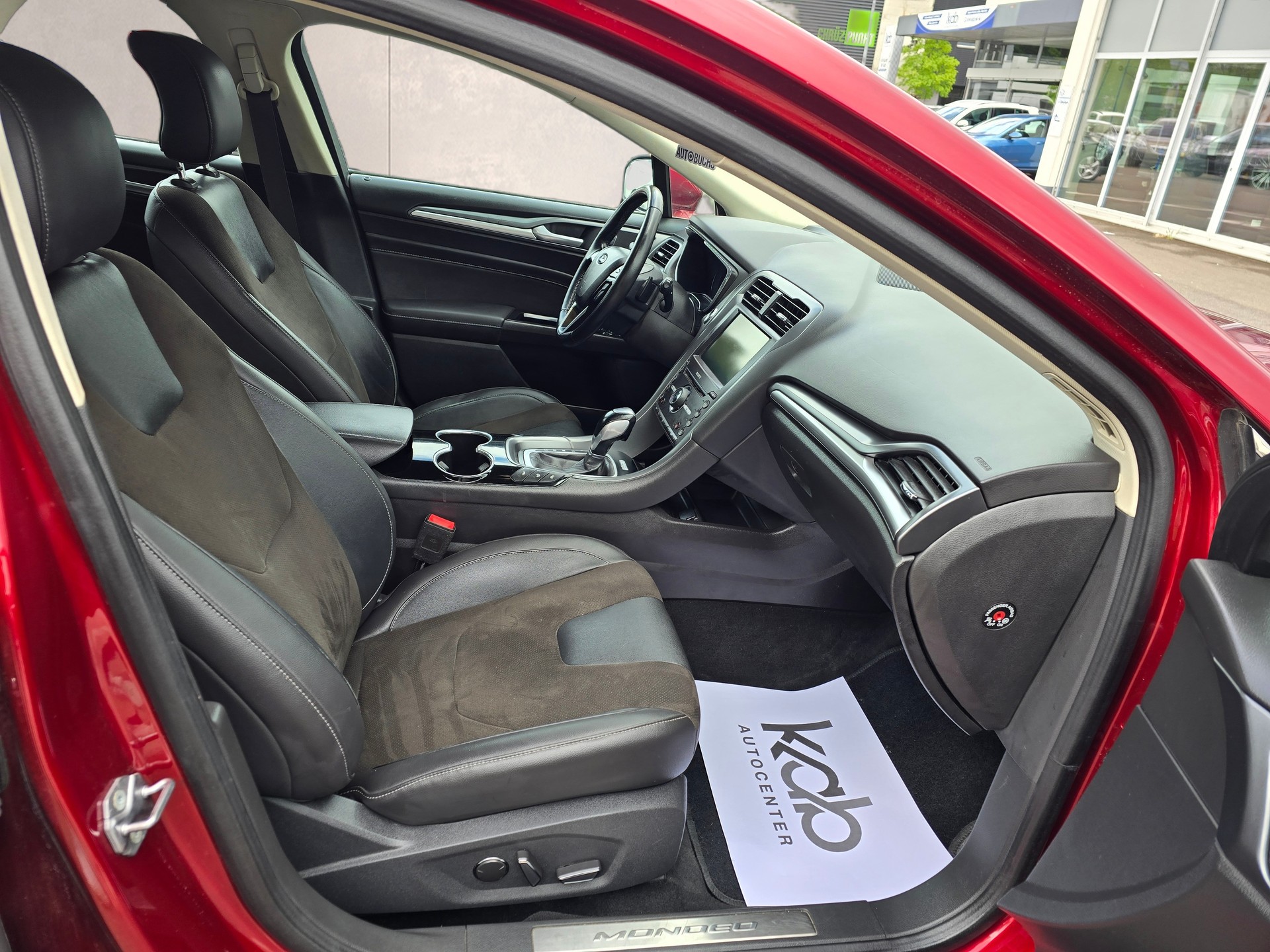 FORD Mondeo 2.0 TDCi Titanium AWD PowerShift-image-16