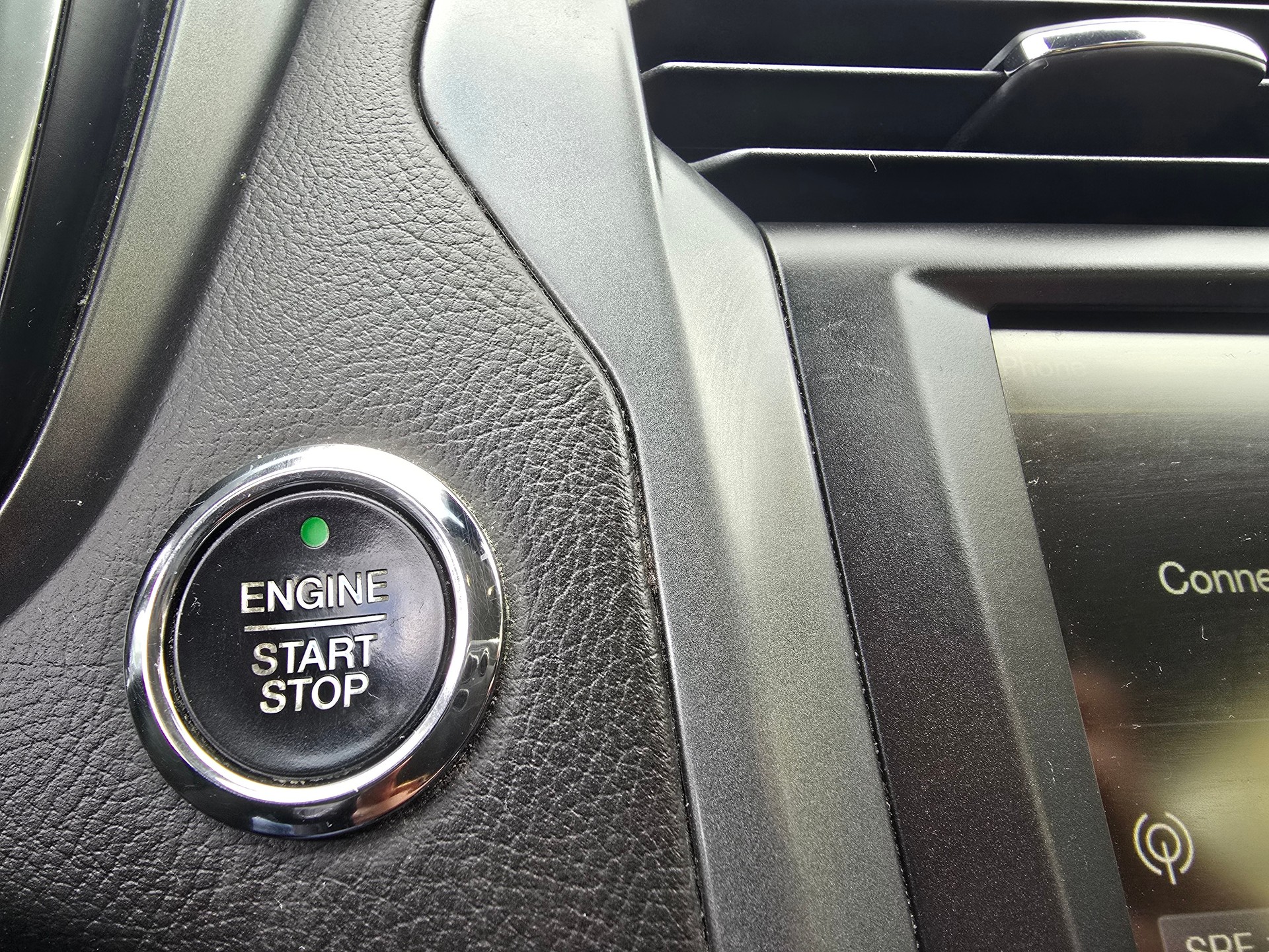 FORD Mondeo 2.0 TDCi Titanium AWD PowerShift-image-22