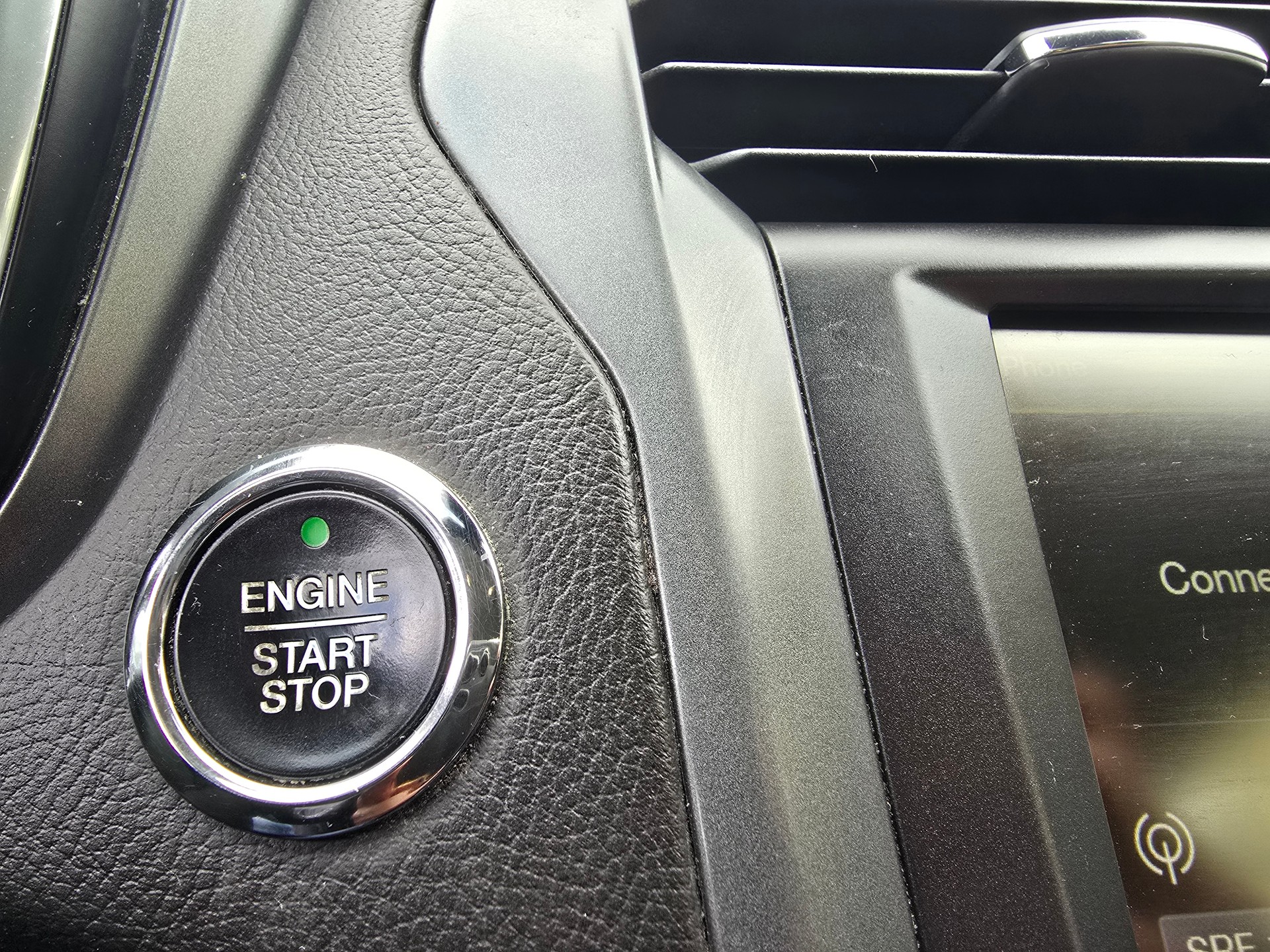 FORD Mondeo 2.0 TDCi Titanium AWD PowerShift-image-18