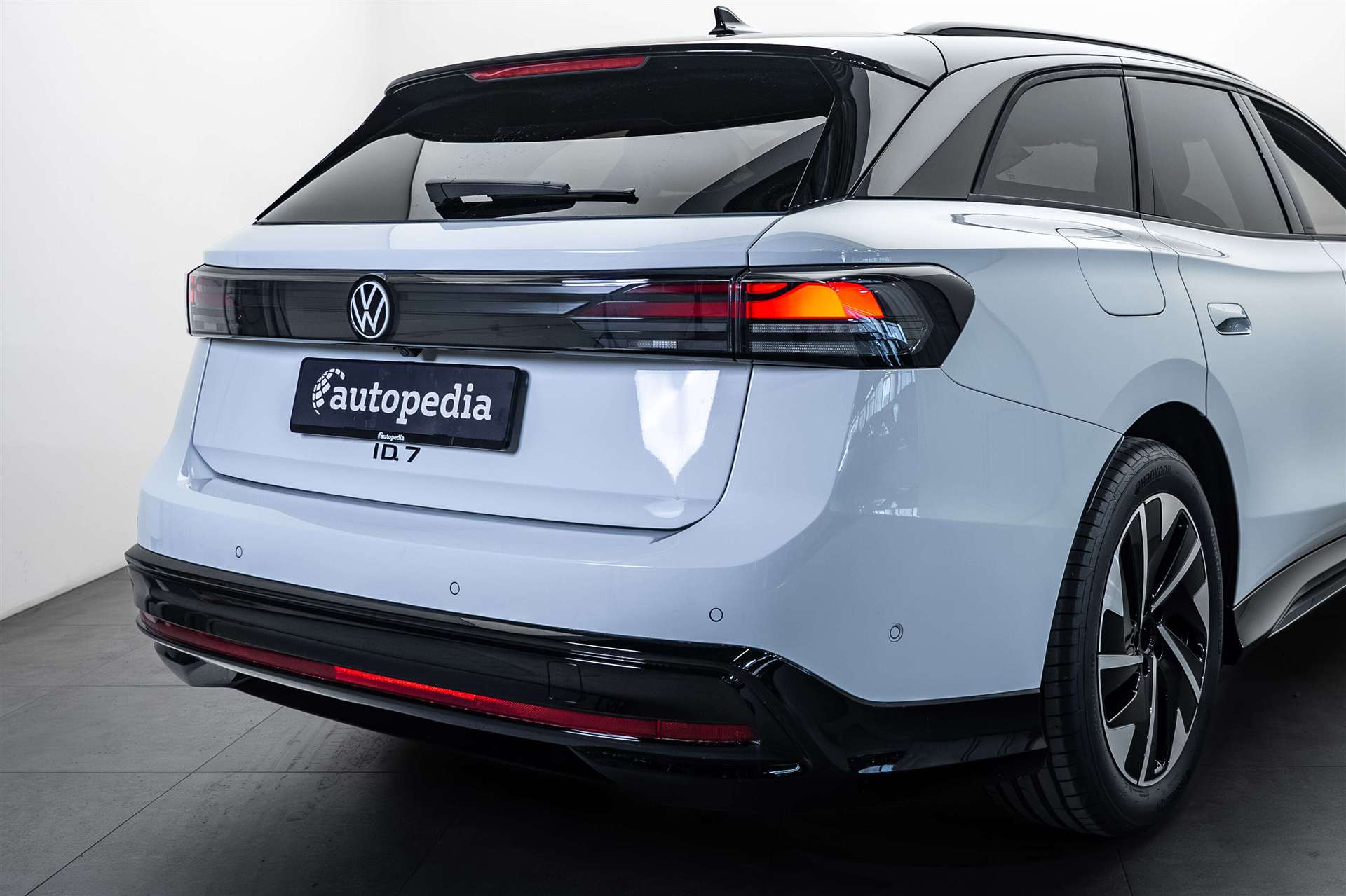 VW ID.7 Tourer Limited Edition 77kWh 285PS Automat-showroom-element-3