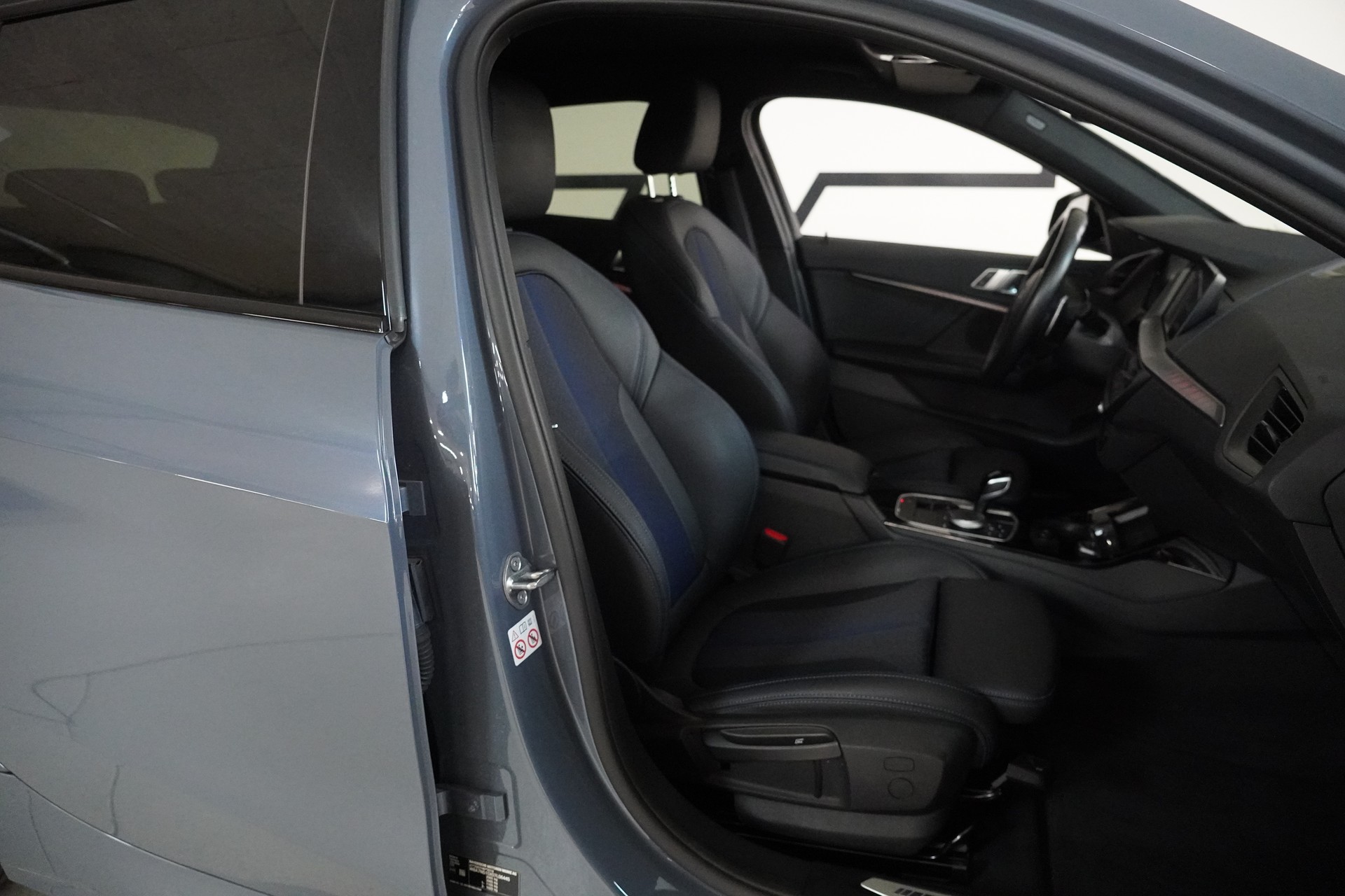 BMW 120d xDrive Steptronic M Sport-image-14