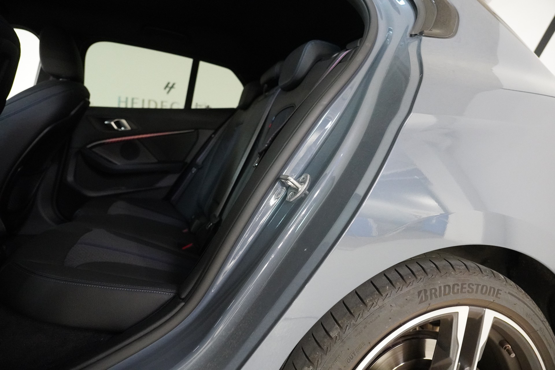 BMW 120d xDrive Steptronic M Sport-image-12