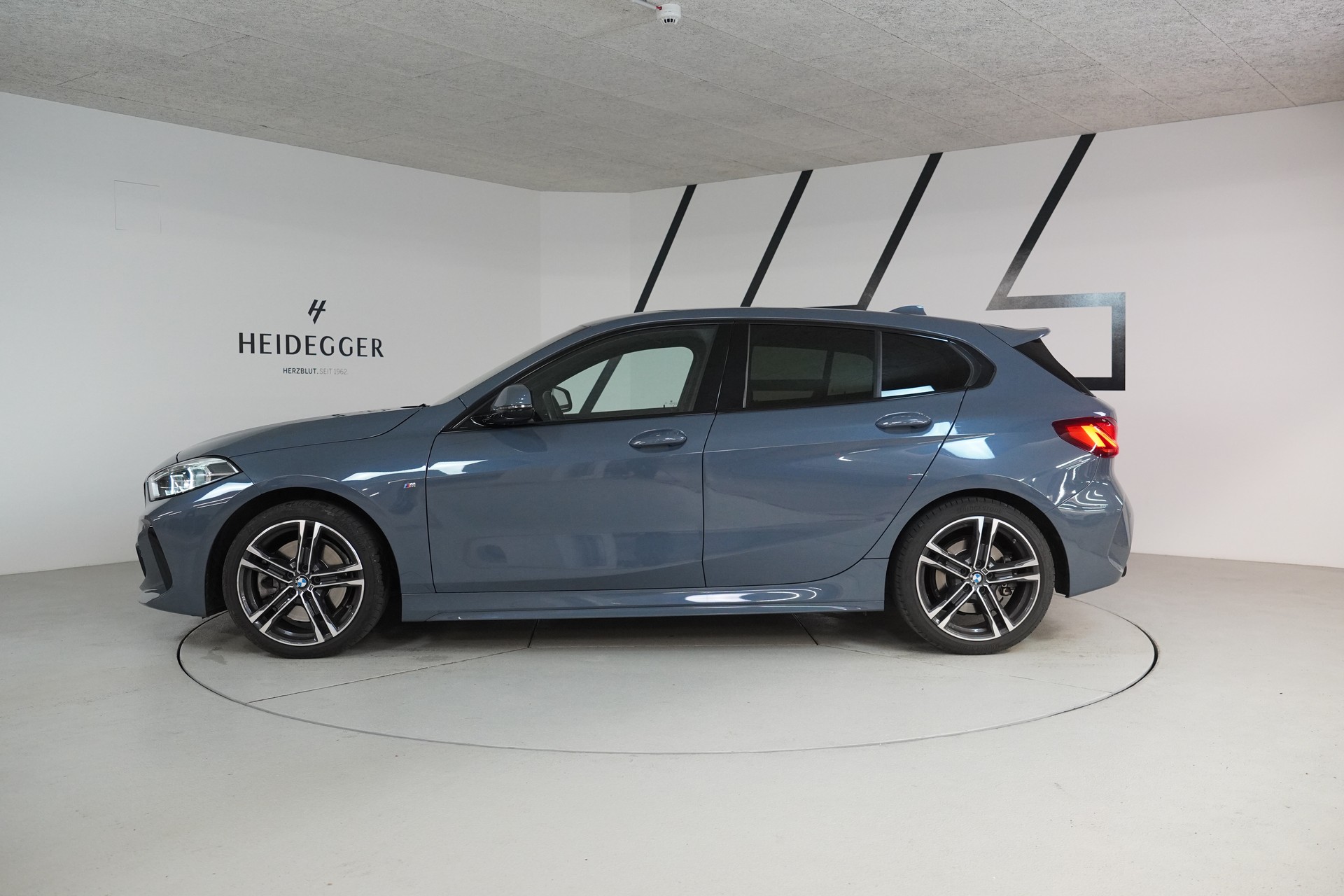 BMW 120d xDrive Steptronic M Sport-image-3