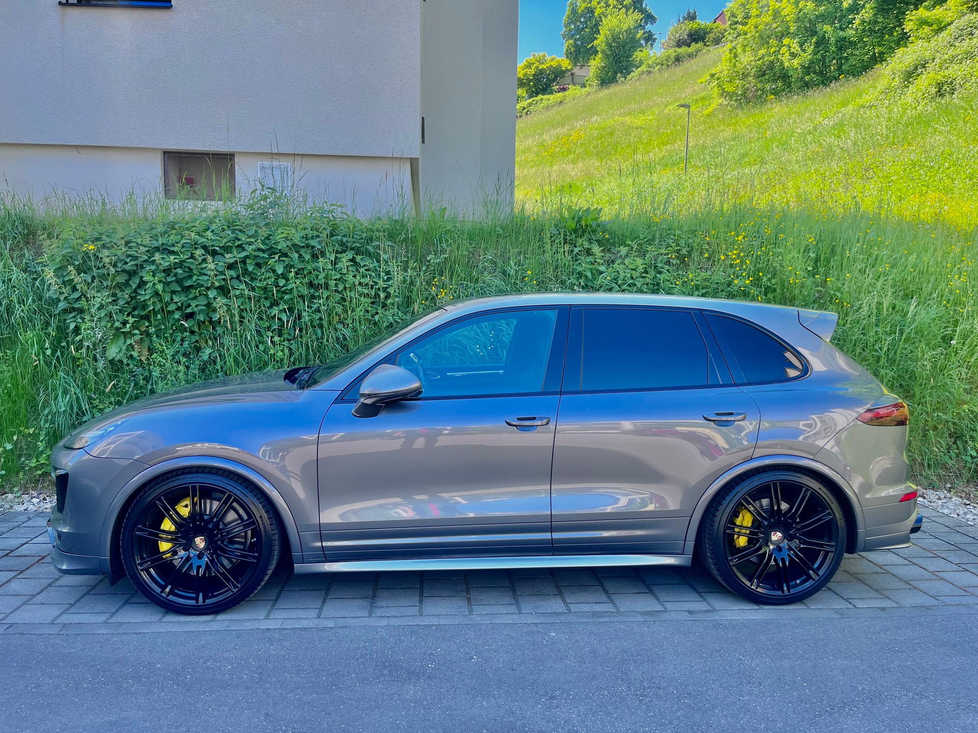PORSCHE Porsche Cayenne GTS-image-3