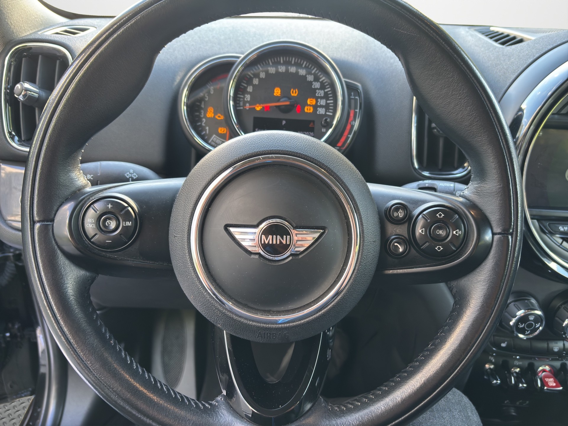 MINI Countryman Cooper ALL4 Steptronic-image-9