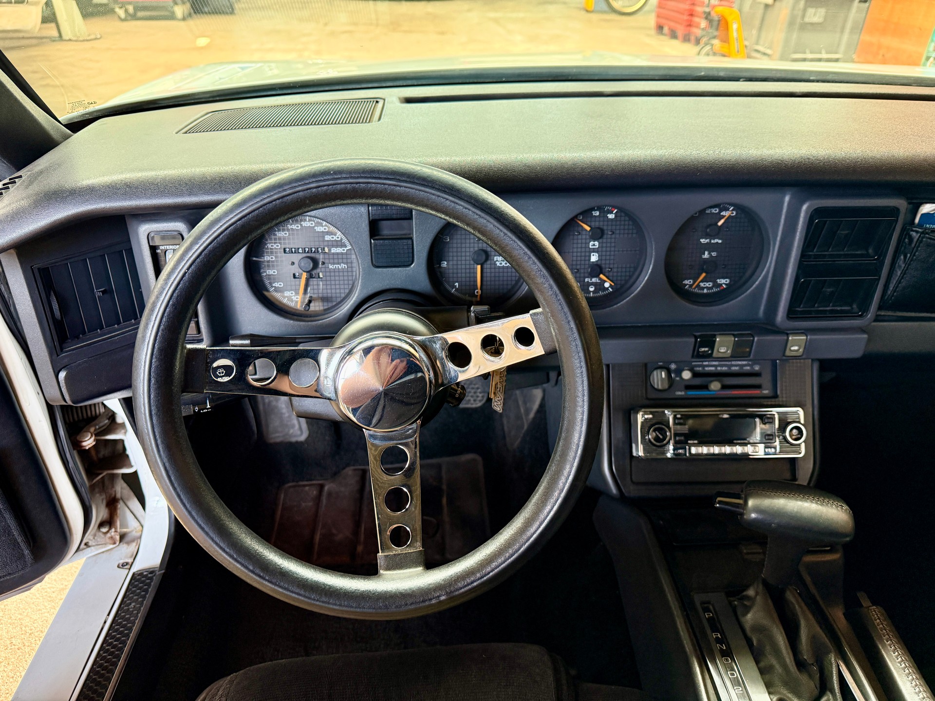 PONTIAC Firebird 5.0 TBI V8 Trans Am-image-6