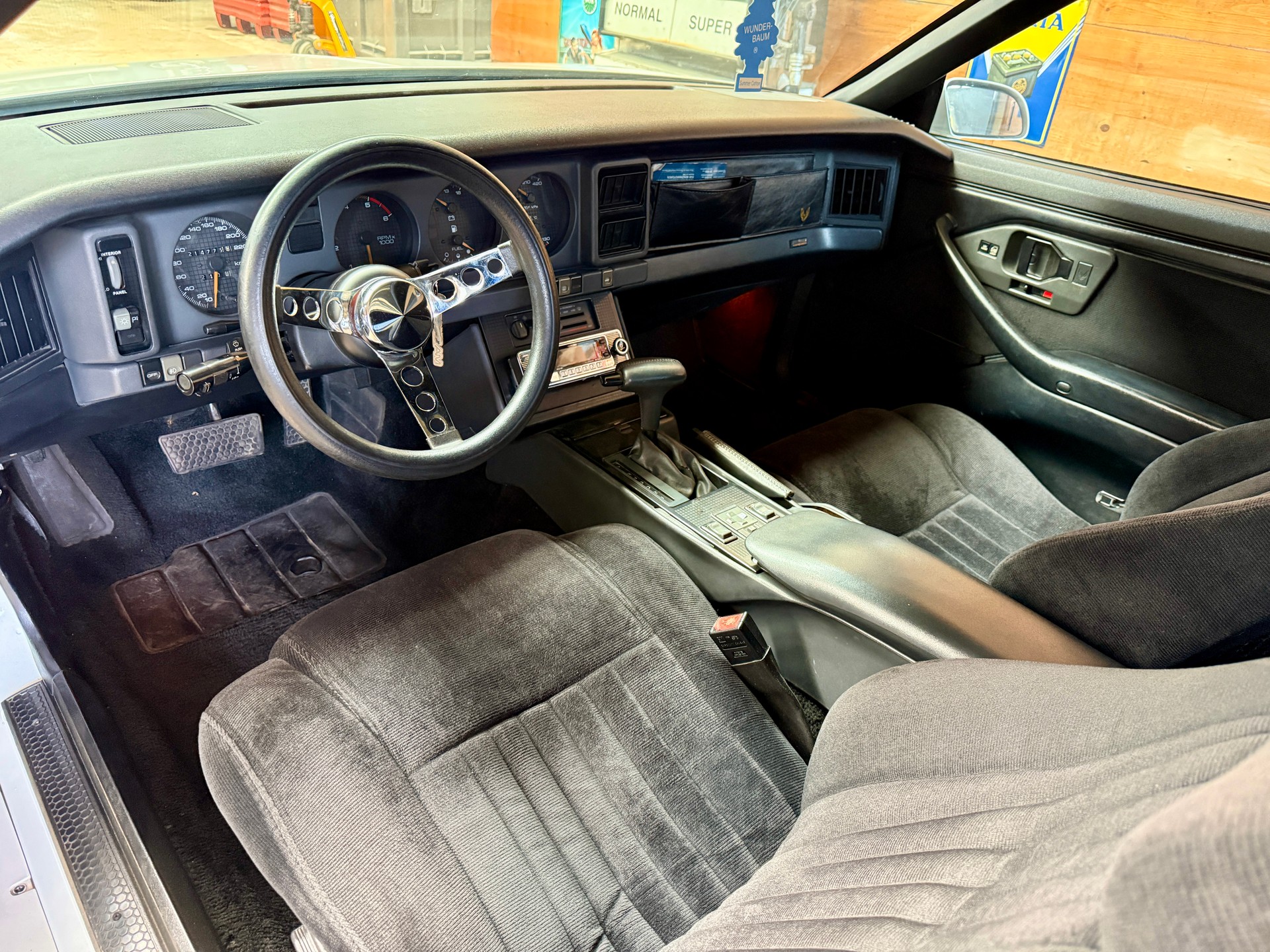 PONTIAC Firebird 5.0 TBI V8 Trans Am-image-5