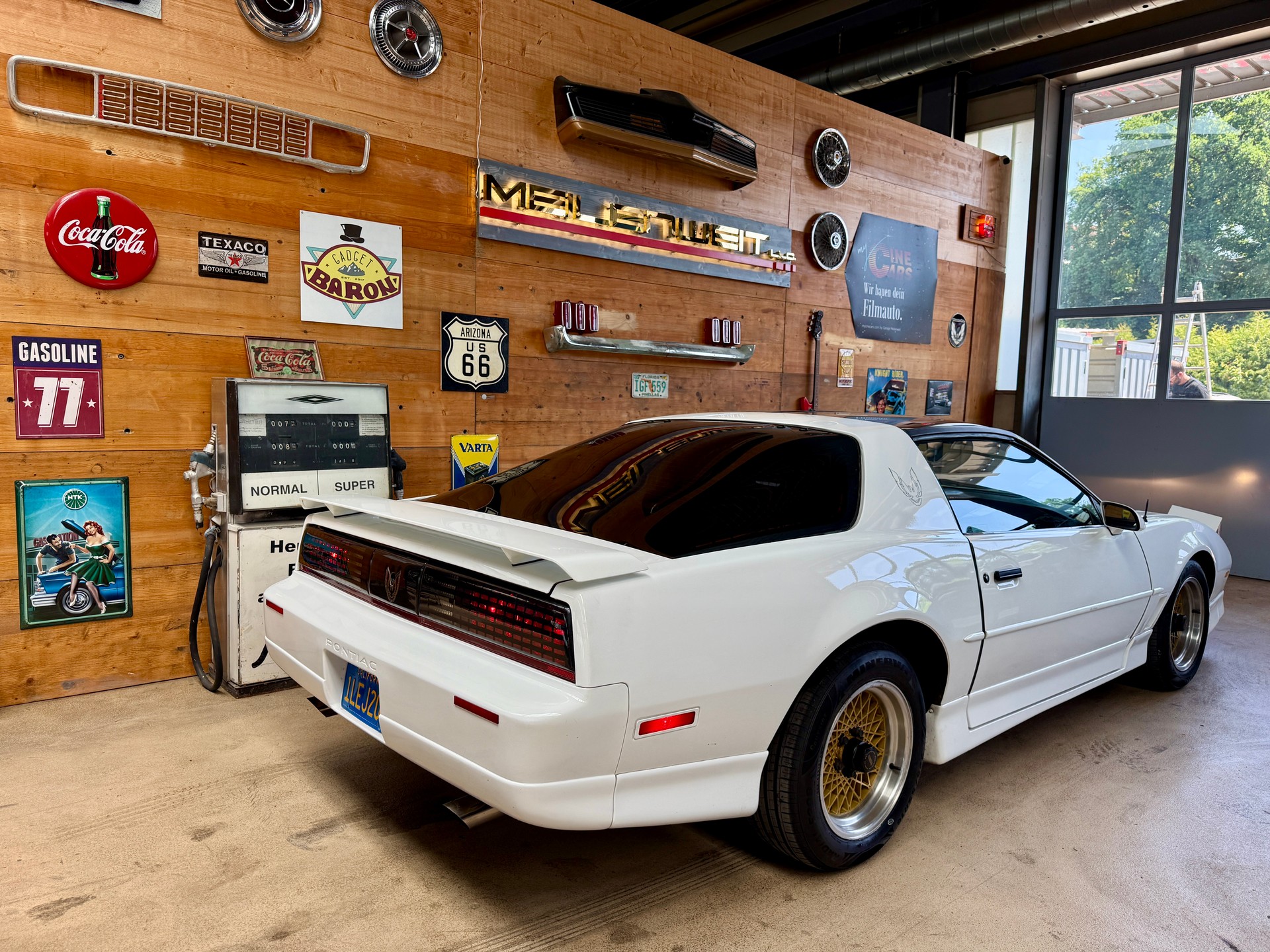 PONTIAC Firebird 5.0 TBI V8 Trans Am-image-10