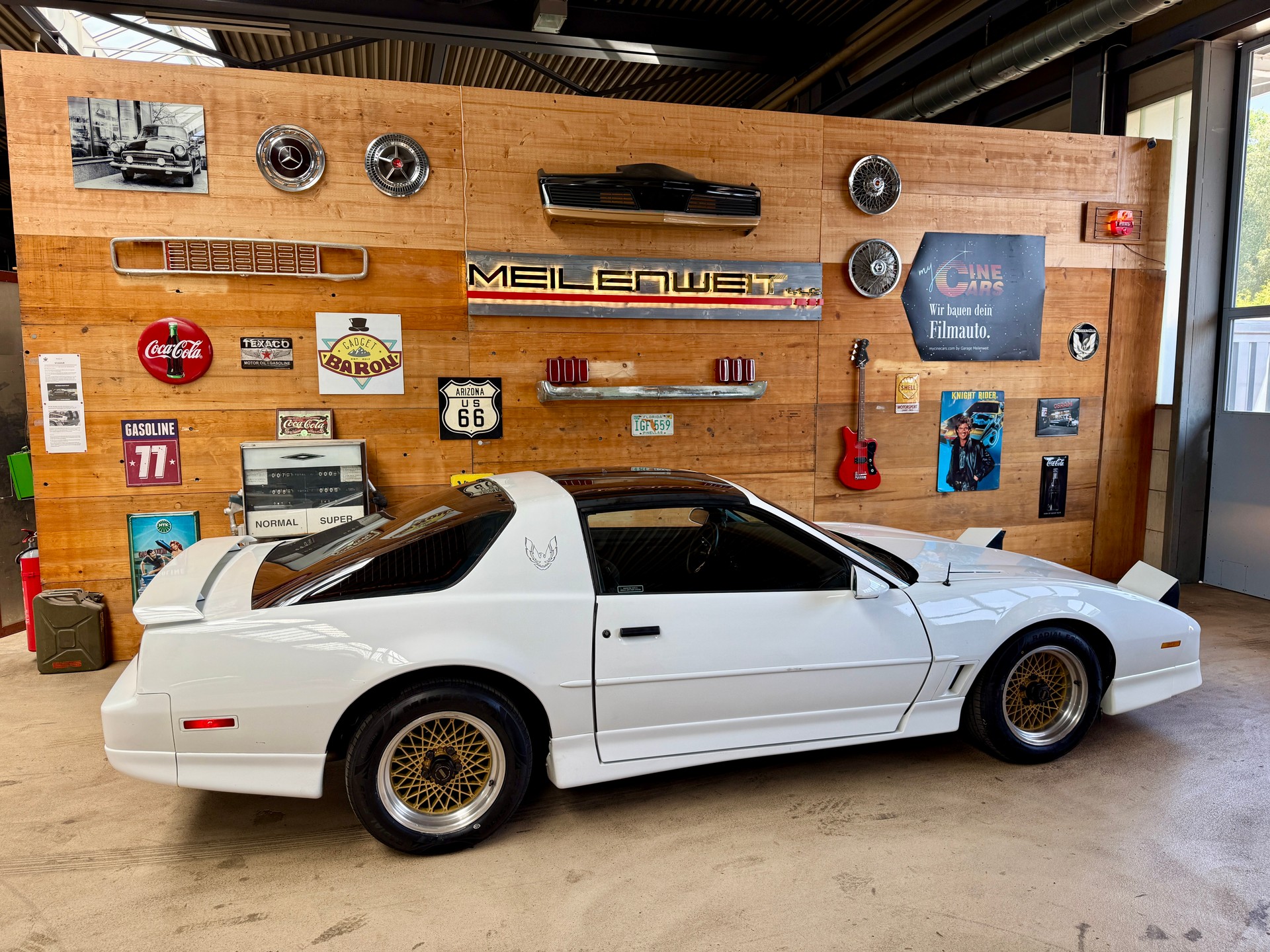 PONTIAC Firebird 5.0 TBI V8 Trans Am-image-13