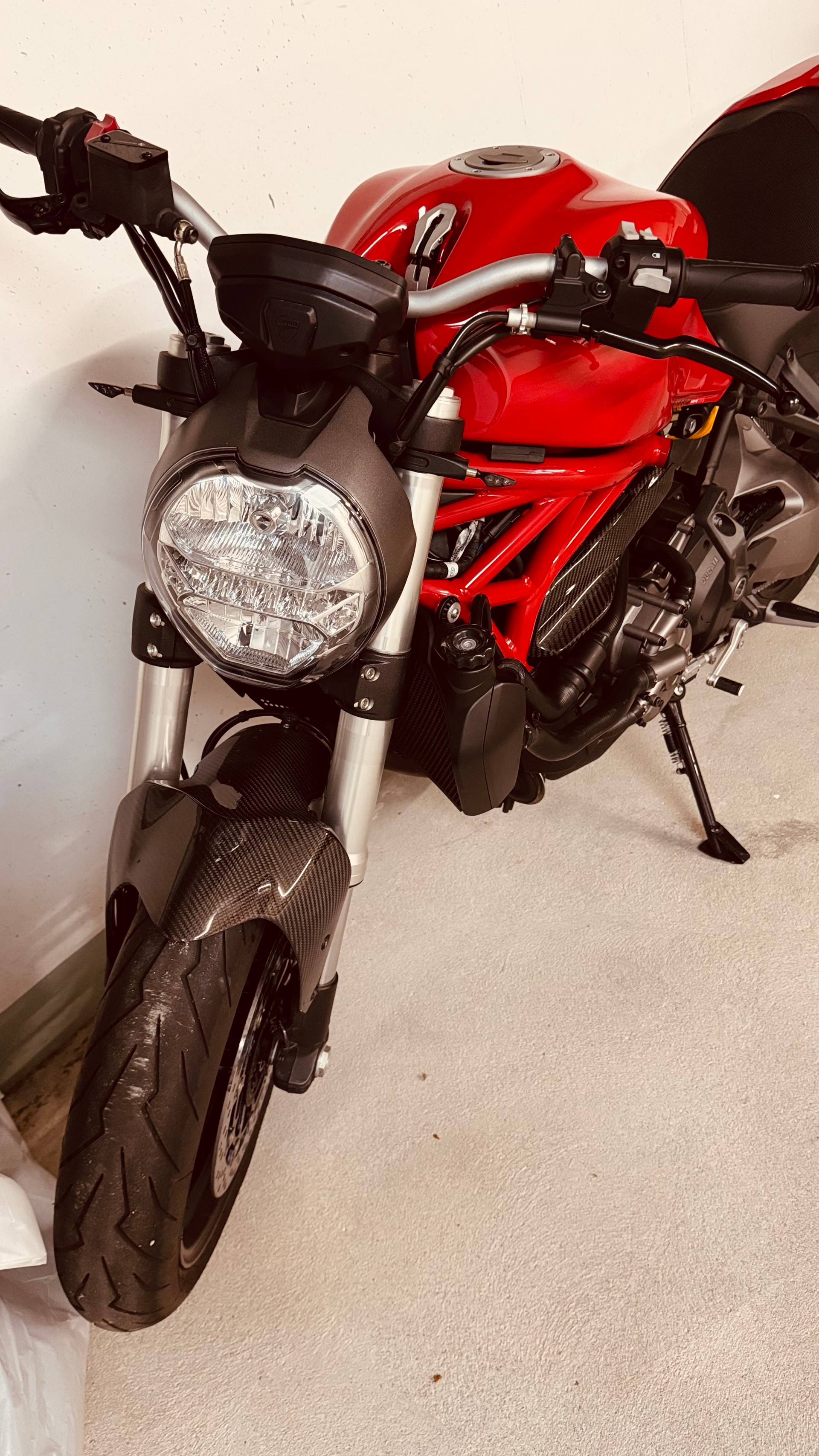 DUCATI Monster 821-image-3