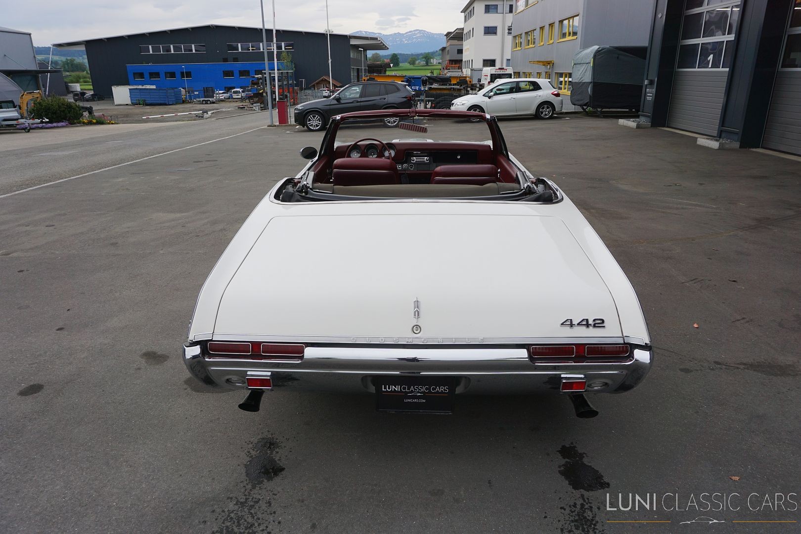 OLDSMOBILE 442 Convertible-image-4