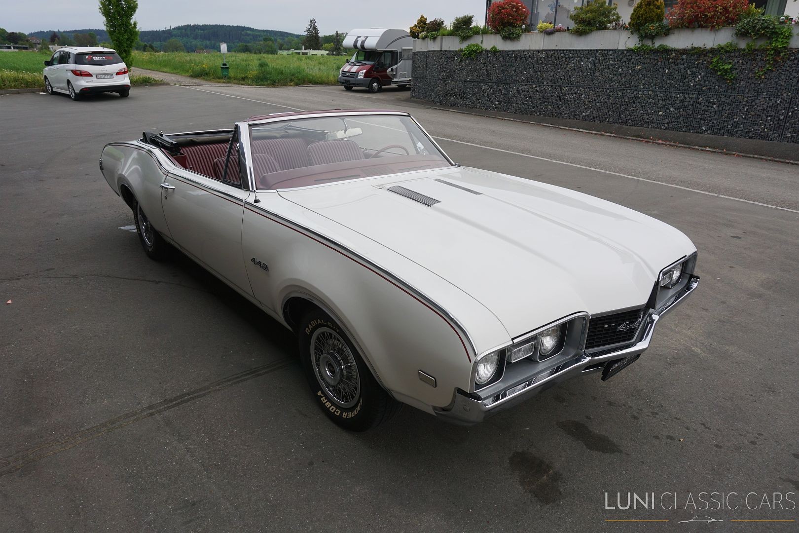 OLDSMOBILE 442 Convertible-image-6