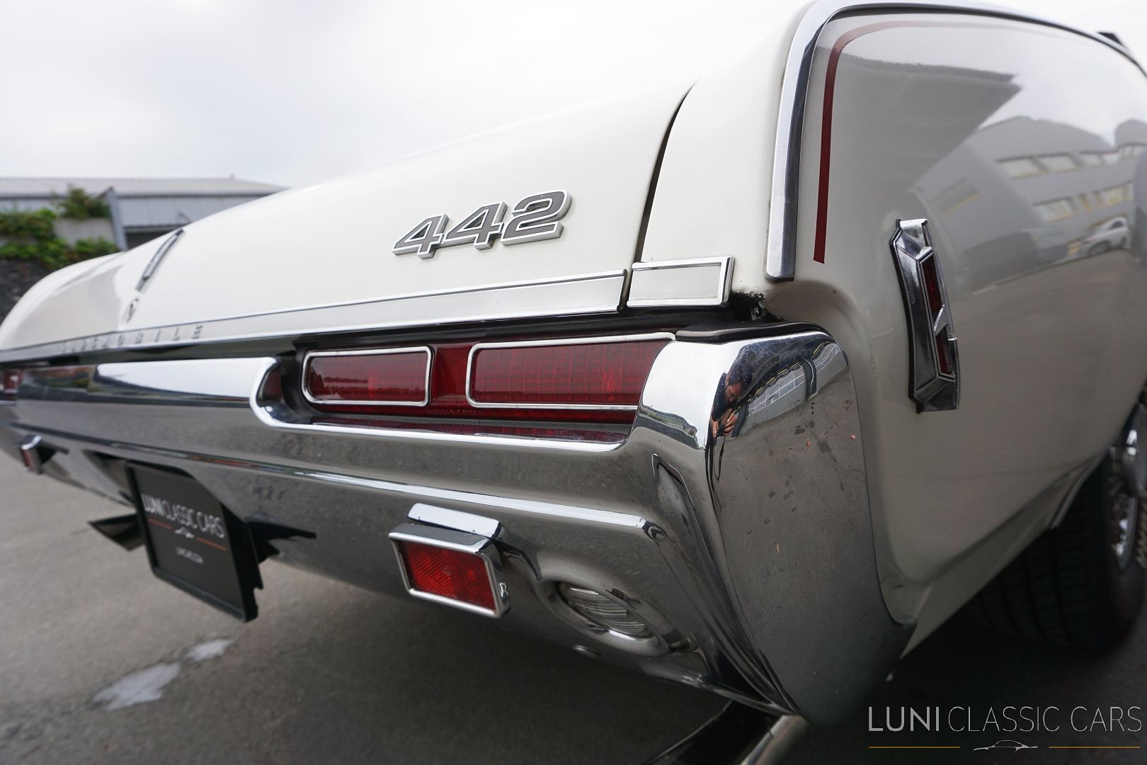 OLDSMOBILE 442 Convertible-image-14