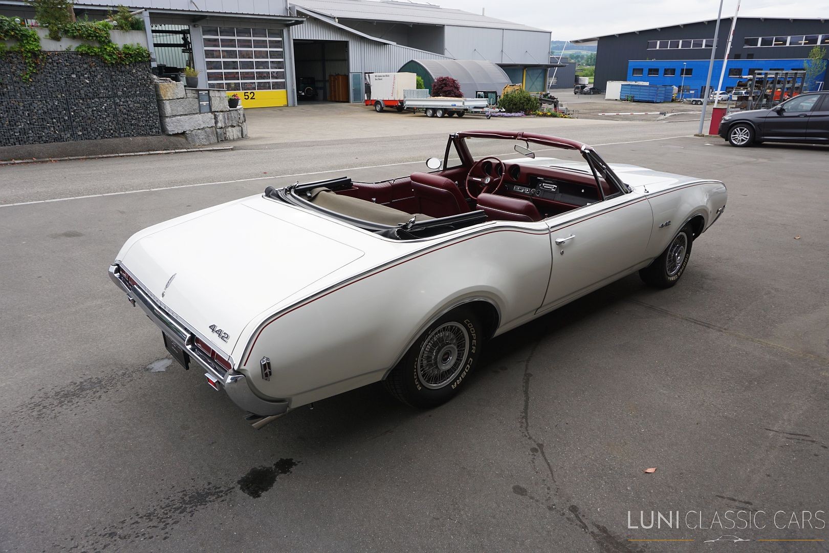 OLDSMOBILE 442 Convertible-image-5