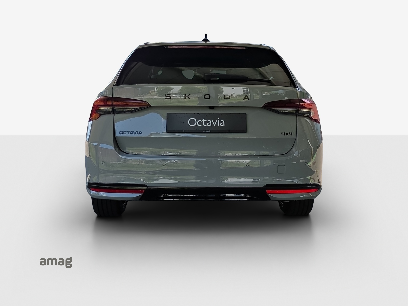 SKODA Octavia Combi 2.0 TSI DSG Dynamic 4x4-image-3