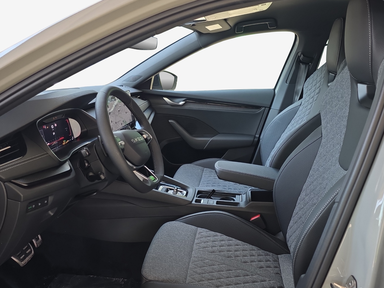 SKODA Octavia Combi 2.0 TSI DSG Dynamic 4x4-image-7