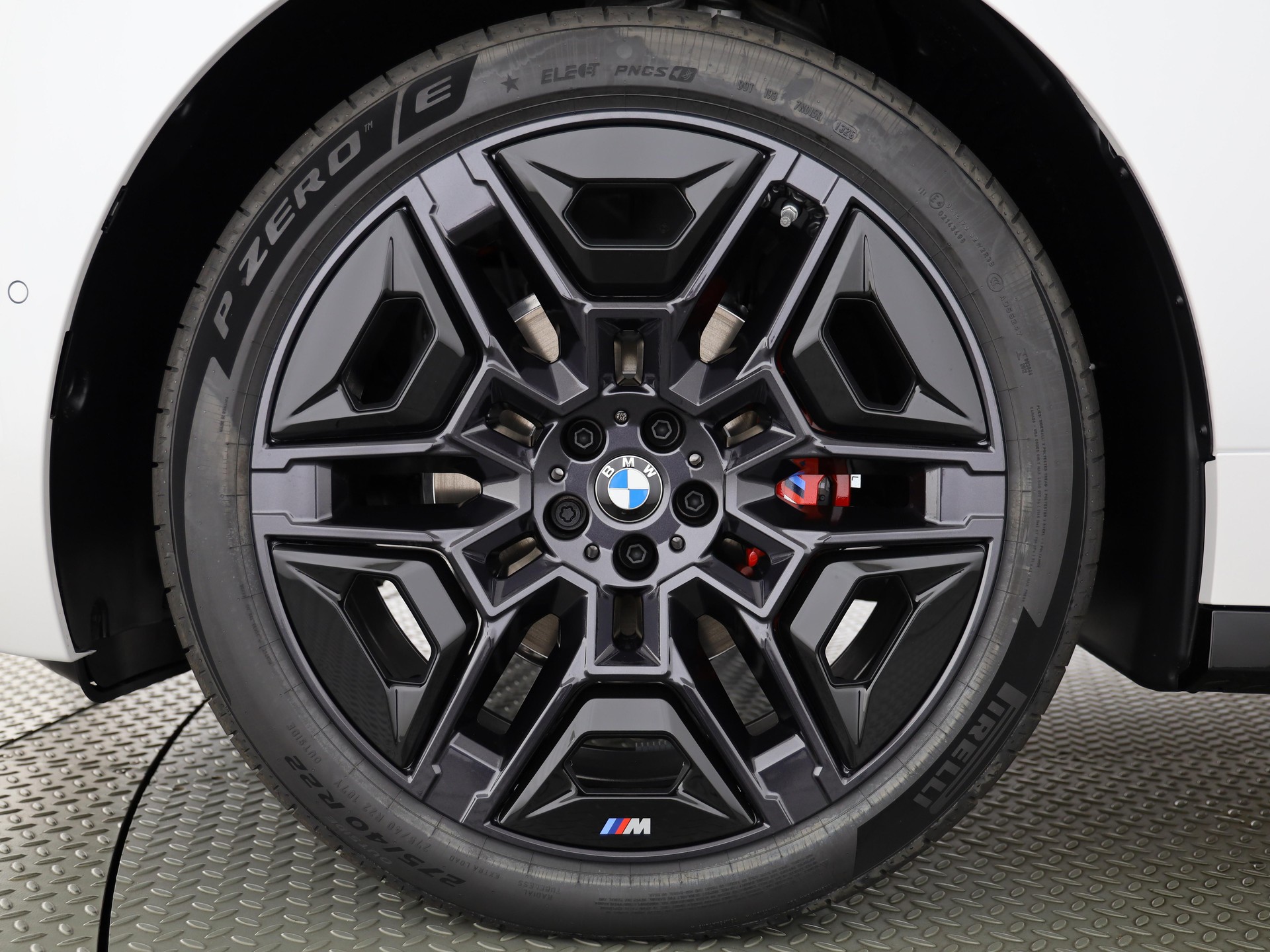 BMW iX xDrive60-image-21