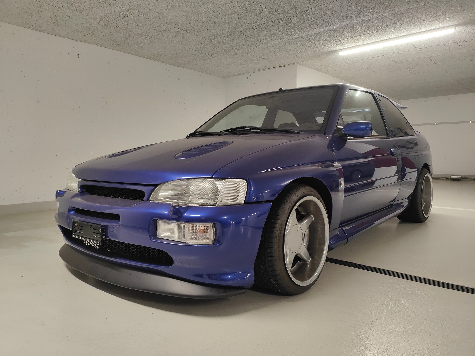 FORD 2.0i 16V 4x4 Turbo RS Cosworth-image-2