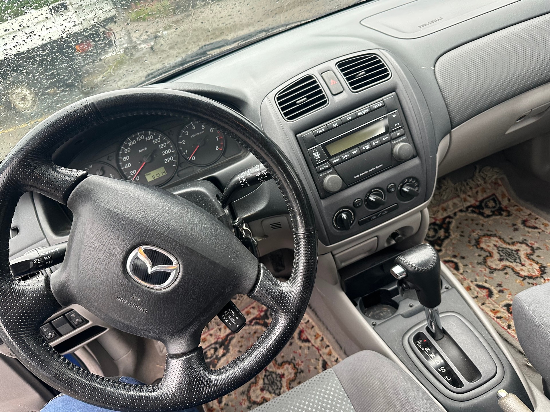 MAZDA 323 F 2.0i-16V-image-9