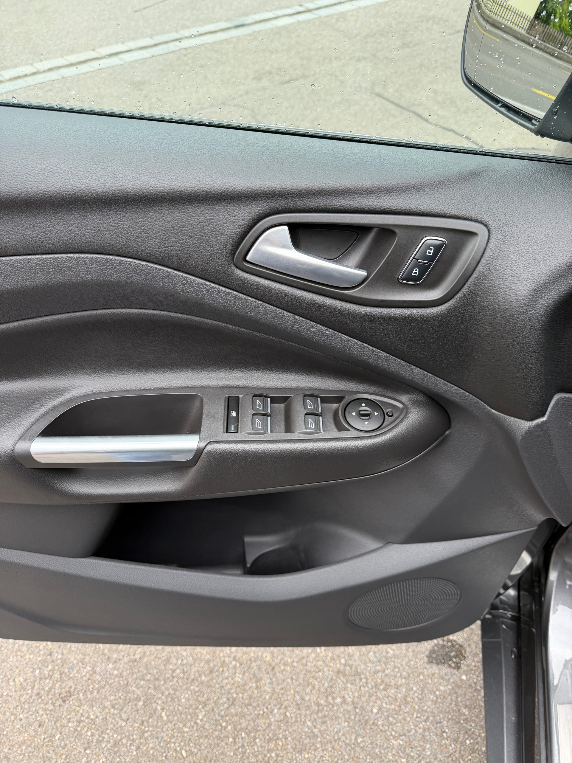 FORD Kuga 2.0 TDCi Titanium 4WD PowerShift-image-5