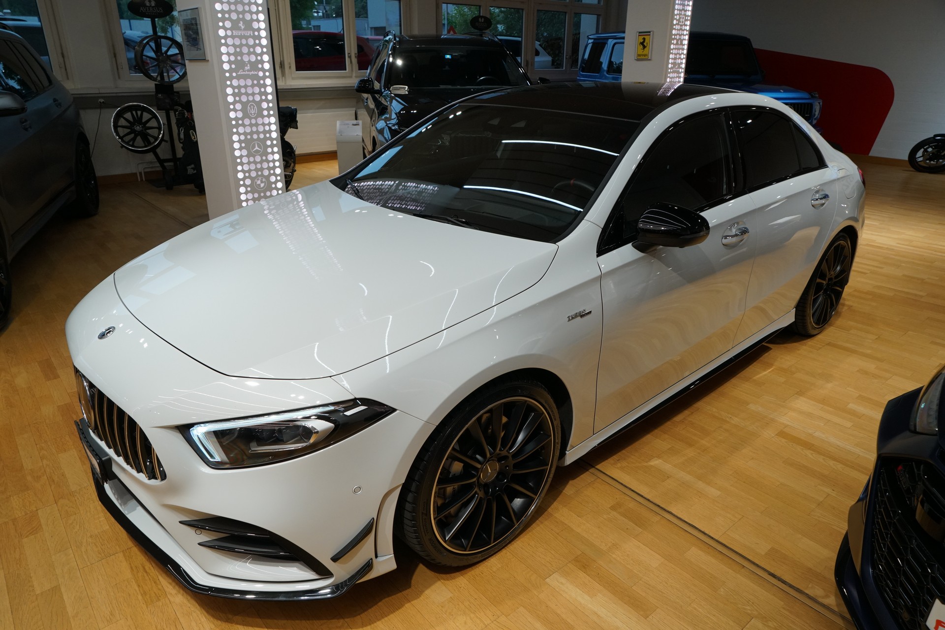 MERCEDES-BENZ A 35 AMG 4Matic Speedshift-image-9