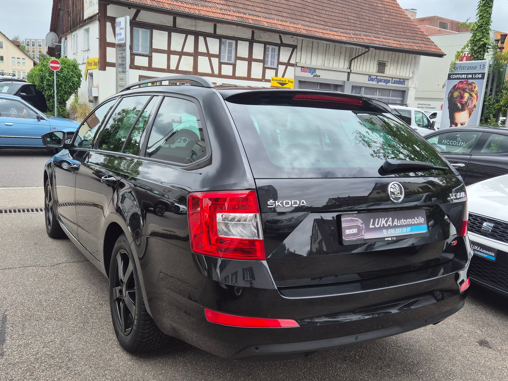 SKODA Octavia Combi 1.8 TSI Elegance-image-3