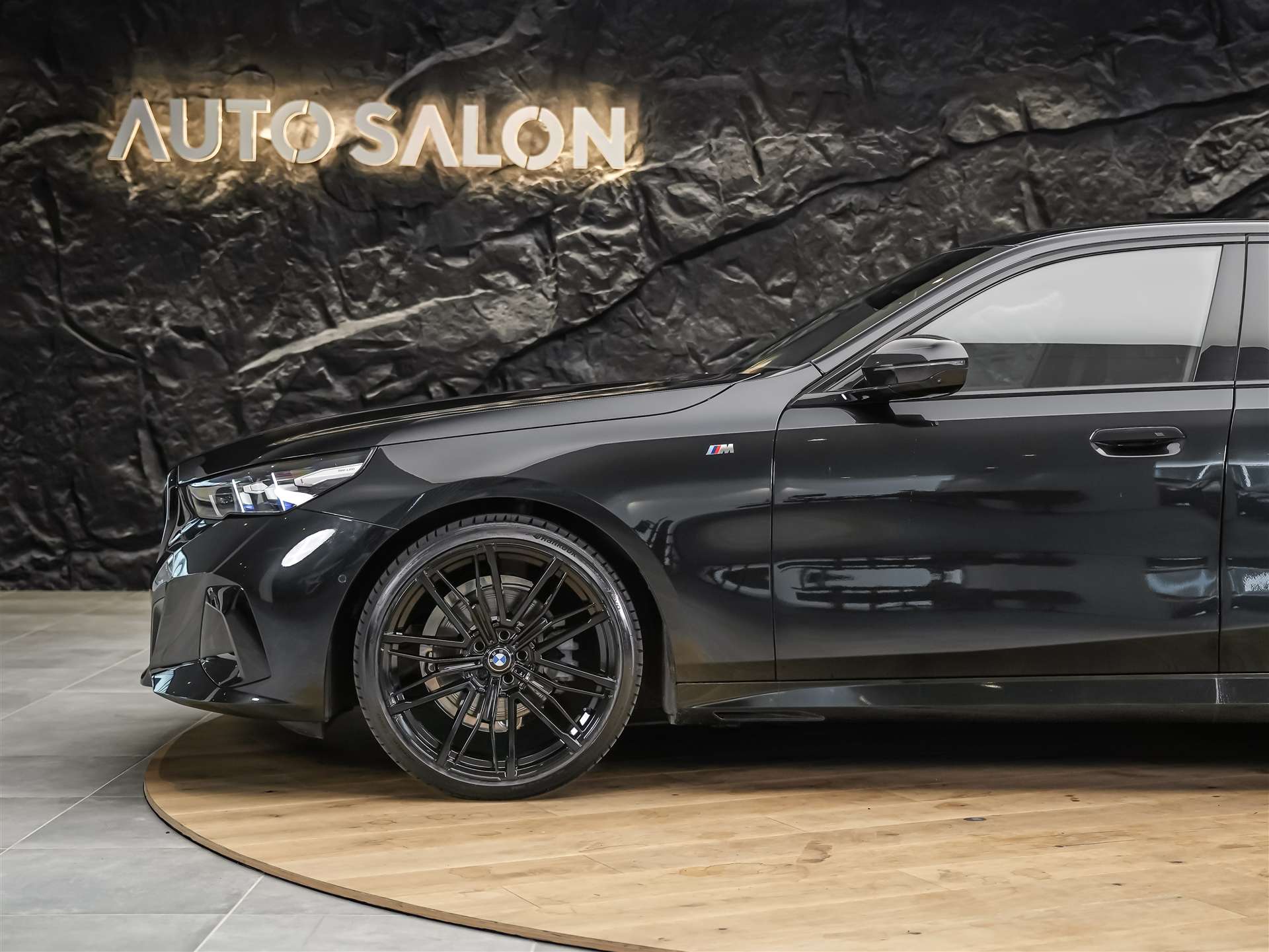 BMW 520i M Sport Steptronic *Werksgarantie*21" Felgen*Sitzlüftung*Head-Up*-image-16