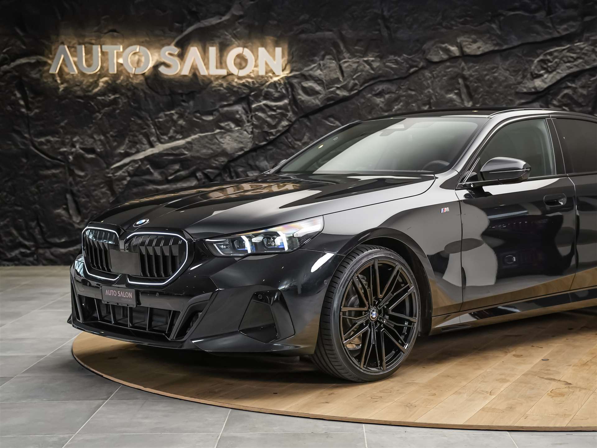 BMW 520i M Sport Steptronic *Werksgarantie*21" Felgen*Sitzlüftung*Head-Up*-image-15