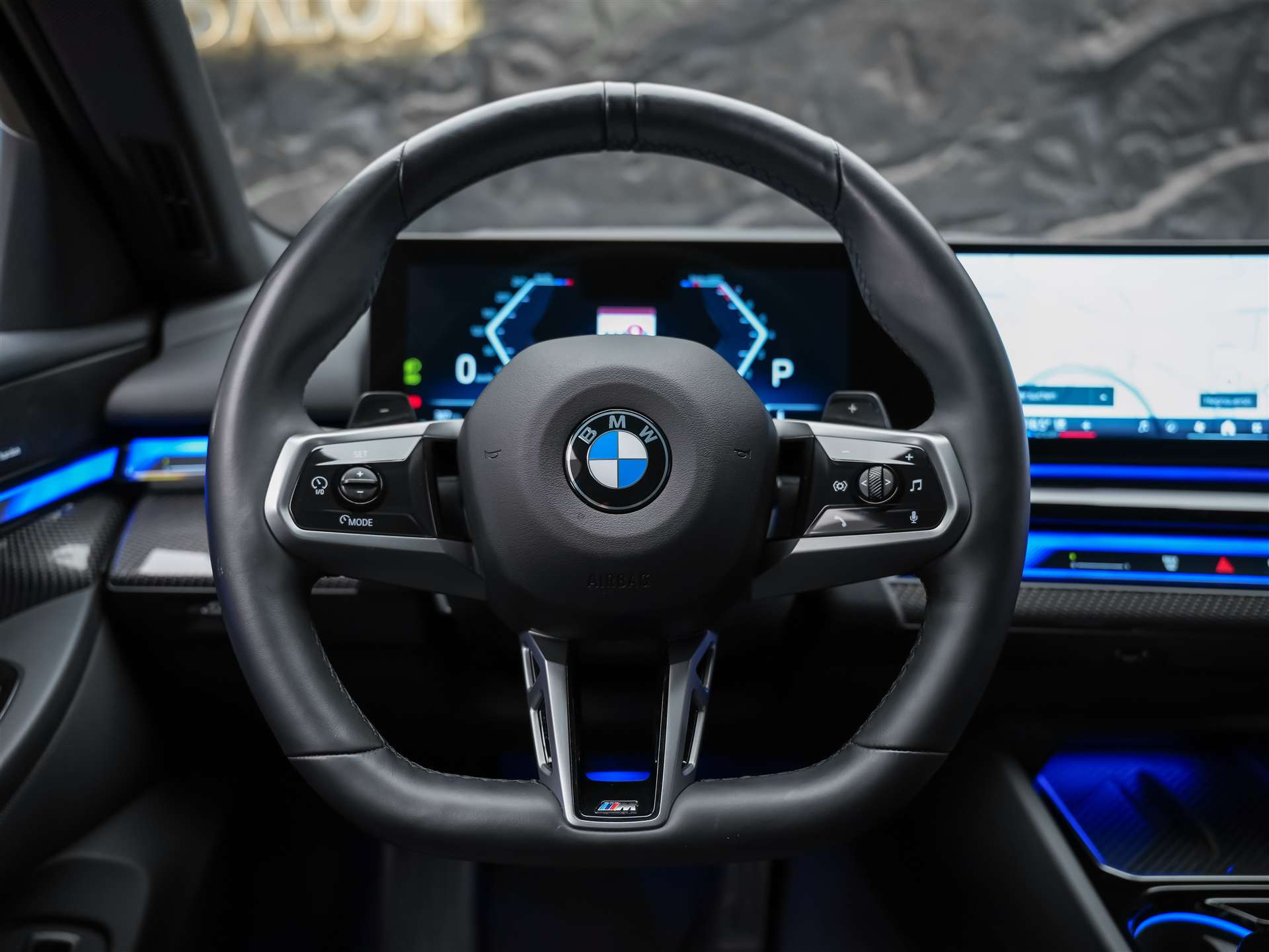 BMW 520i M Sport Steptronic *Werksgarantie*21" Felgen*Sitzlüftung*Head-Up*-image-28