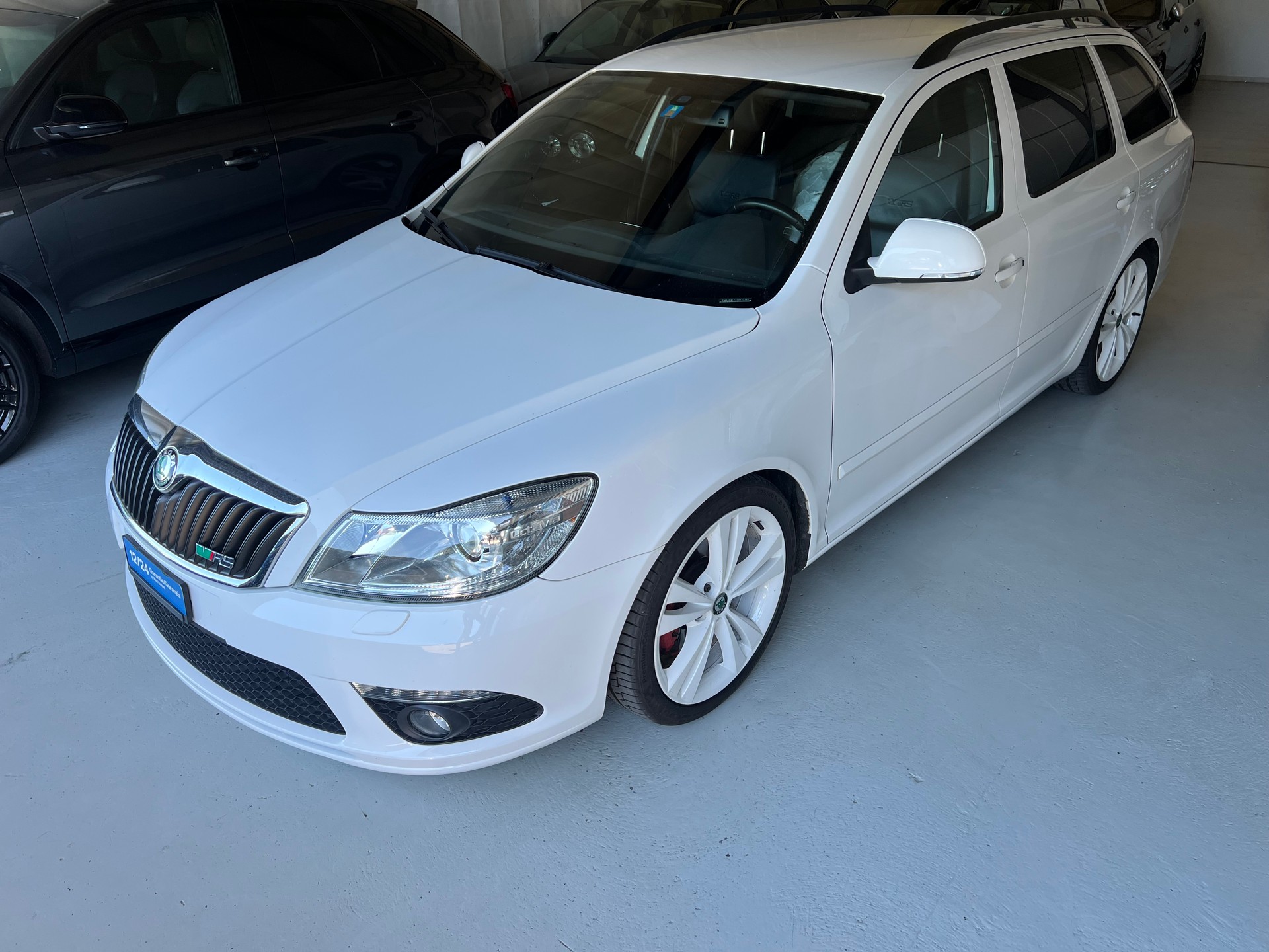 SKODA Octavia Combi 2.0 TSI RS DSG *** Navigation * Leder * 8 fachbereift * mit frisch ab MFK * 1 Jahr Garantie möglich ***-image-5